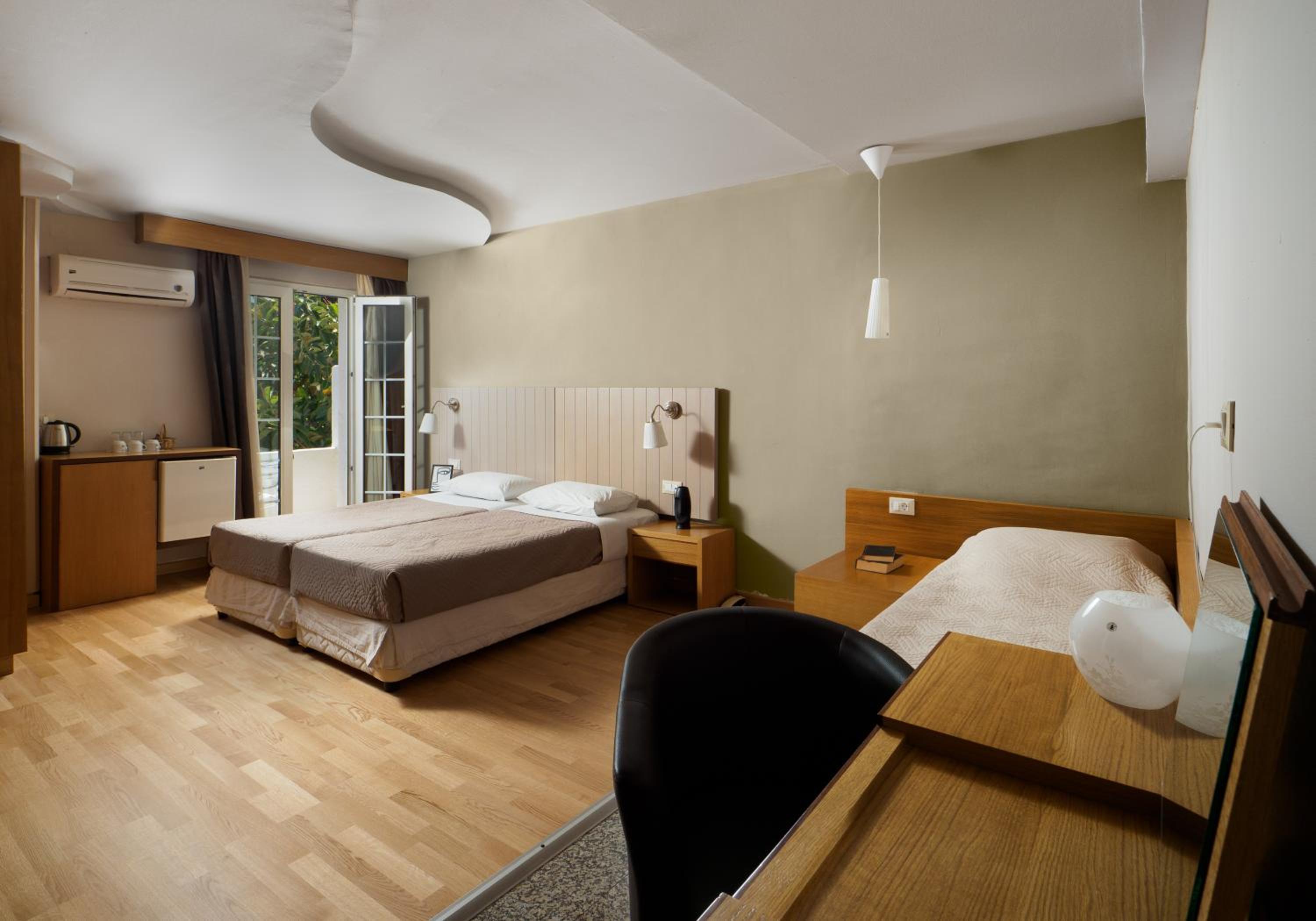 Deluxe Double or Twin Room with Garden View