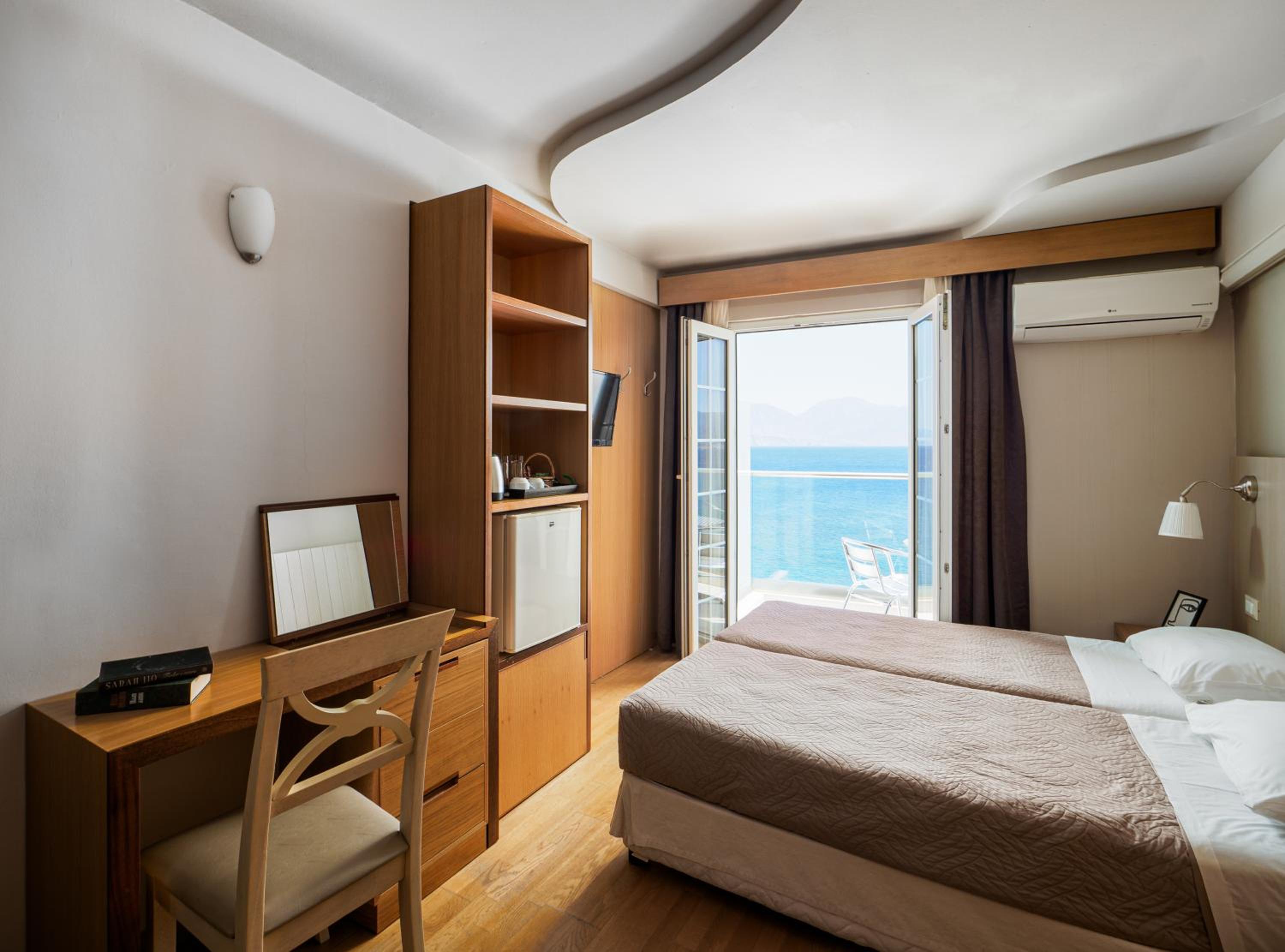 Superior Triple Room with Sea View