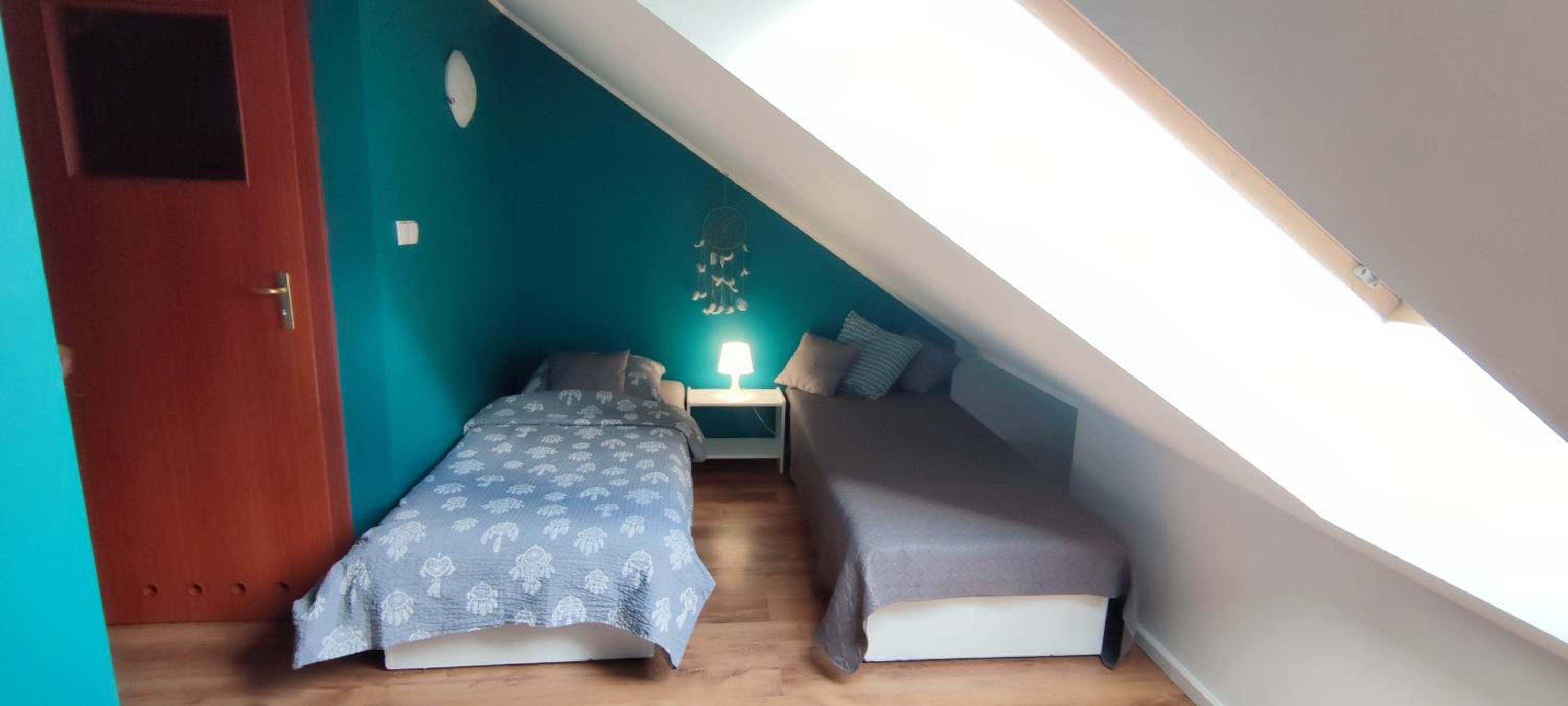 Small Single Room photo 2