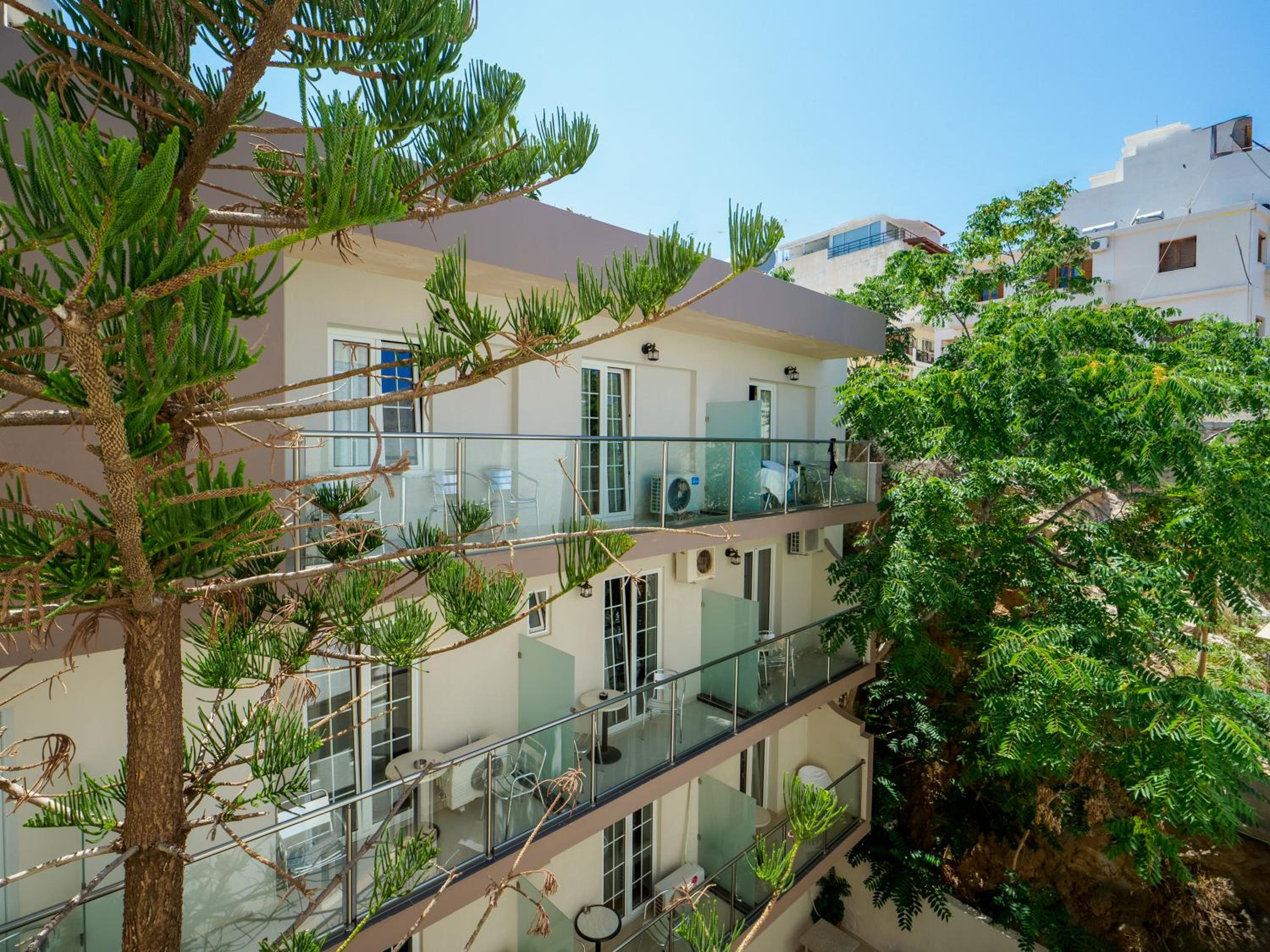 Deluxe Double or Twin Room with Garden View