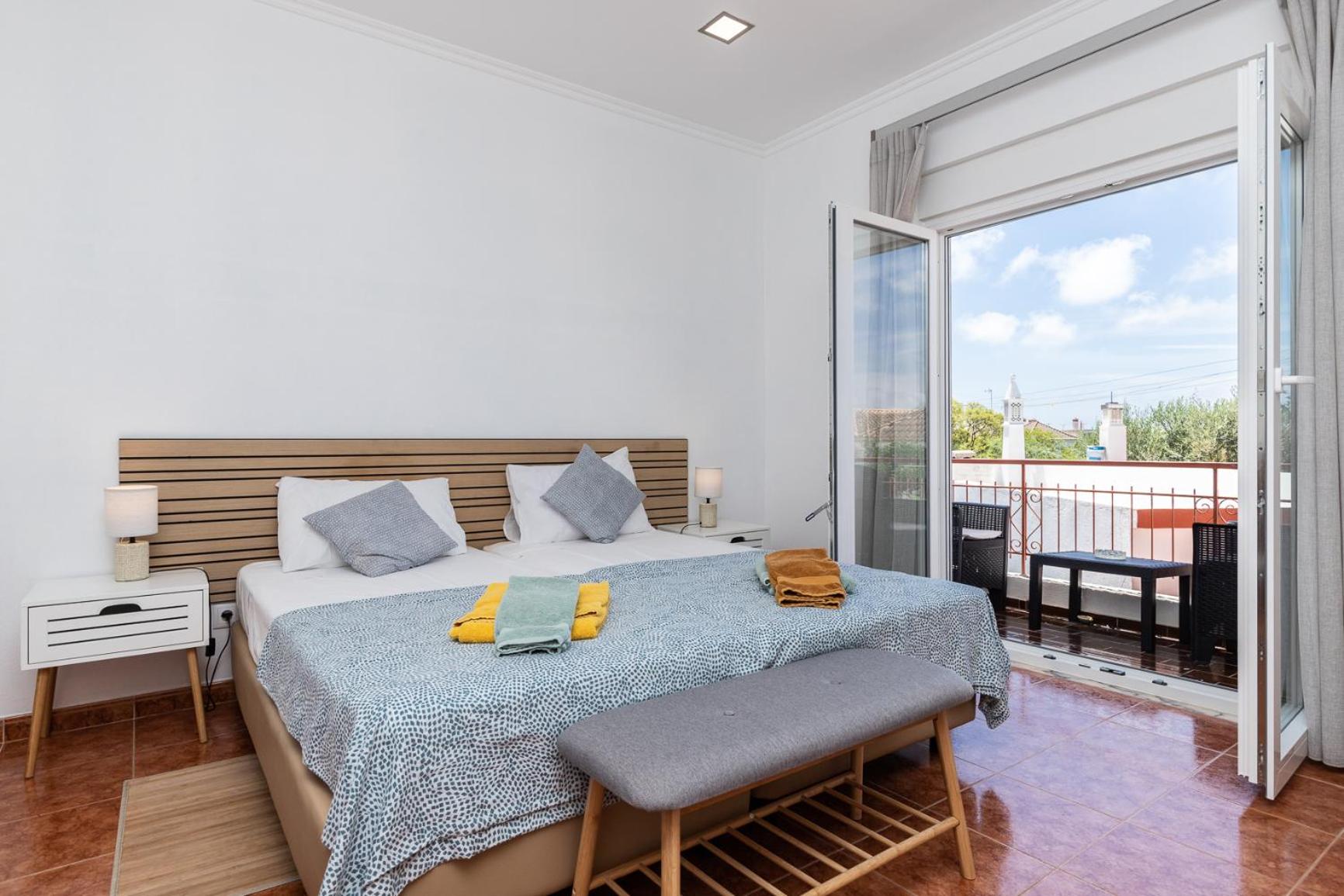 Double or Twin Room - Photo 6