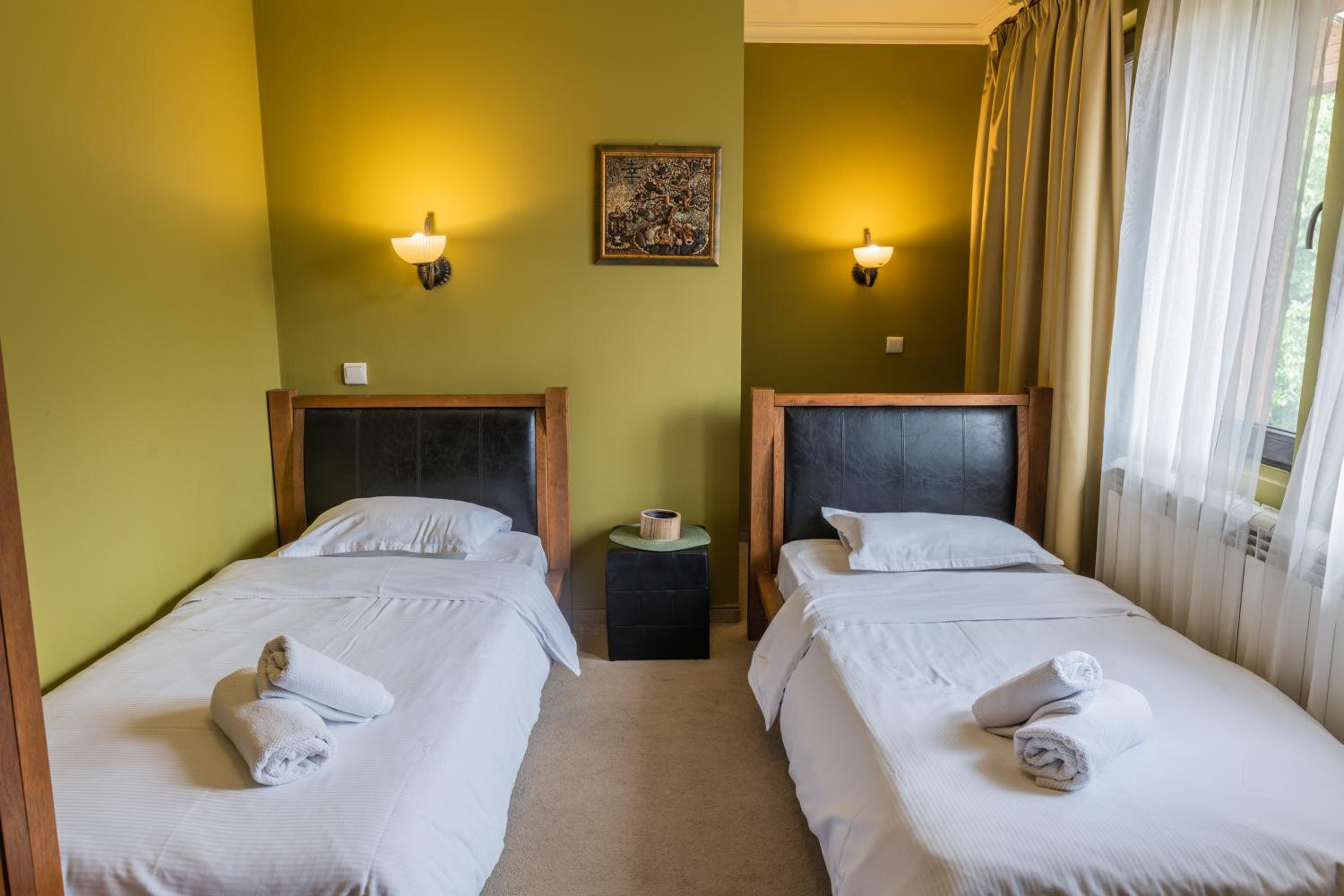Large Twin Room photo 1
