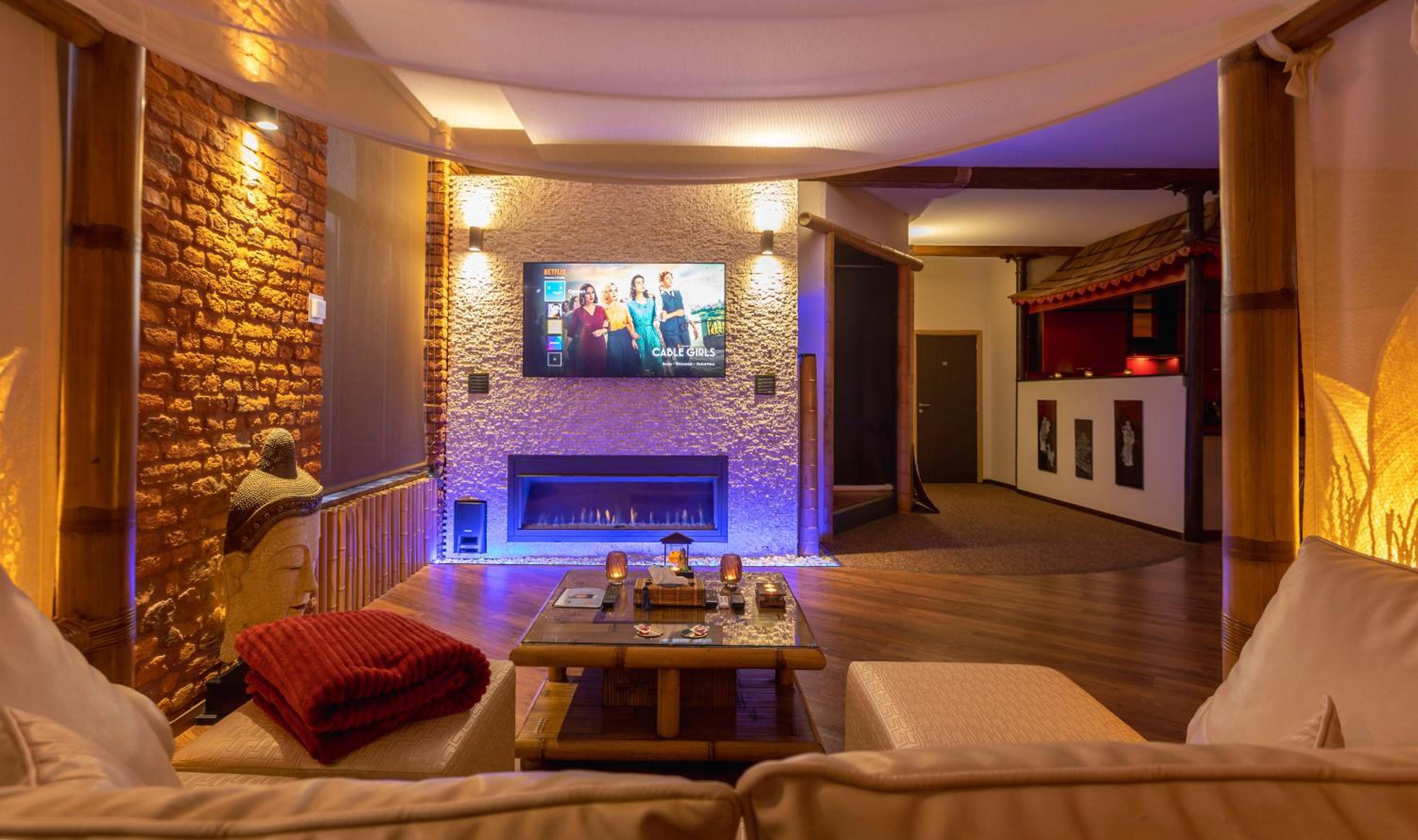 Suite - Photo 8