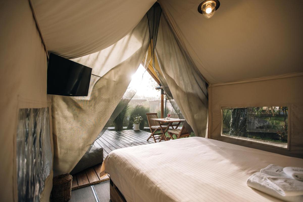 Romantic Tent photo 2