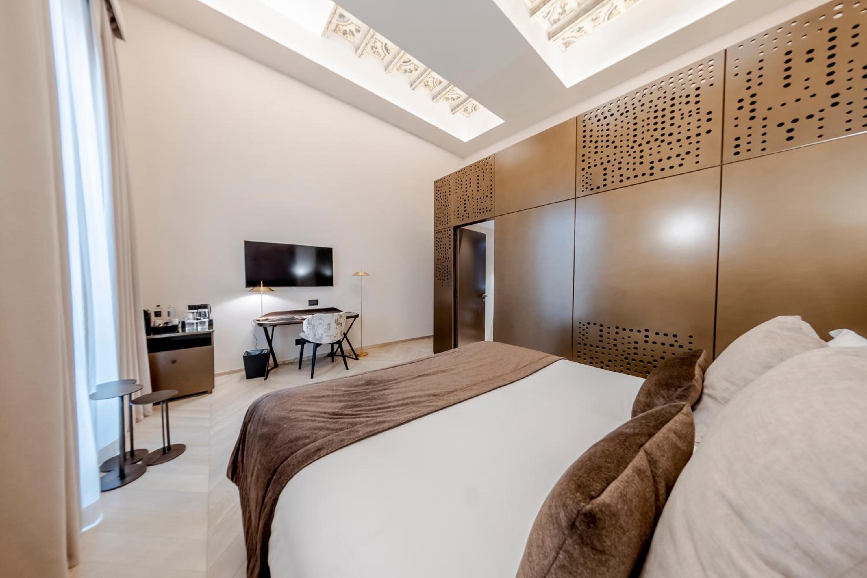 Large Double Room photo 2