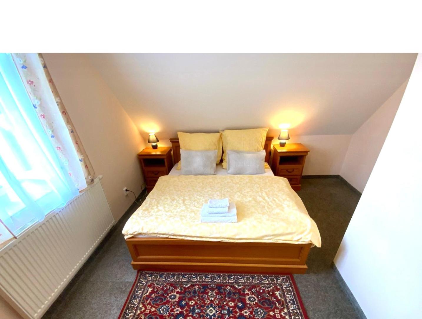 One-Bedroom Apartment photo 2