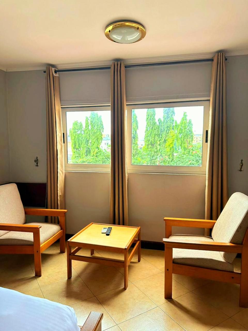 Twin Bed Room