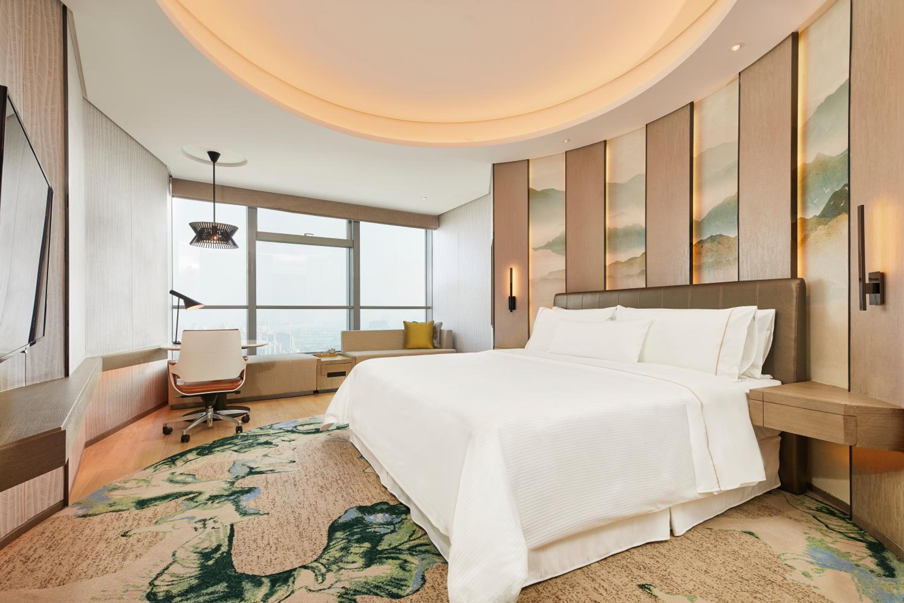 Deluxe King Room photo 3