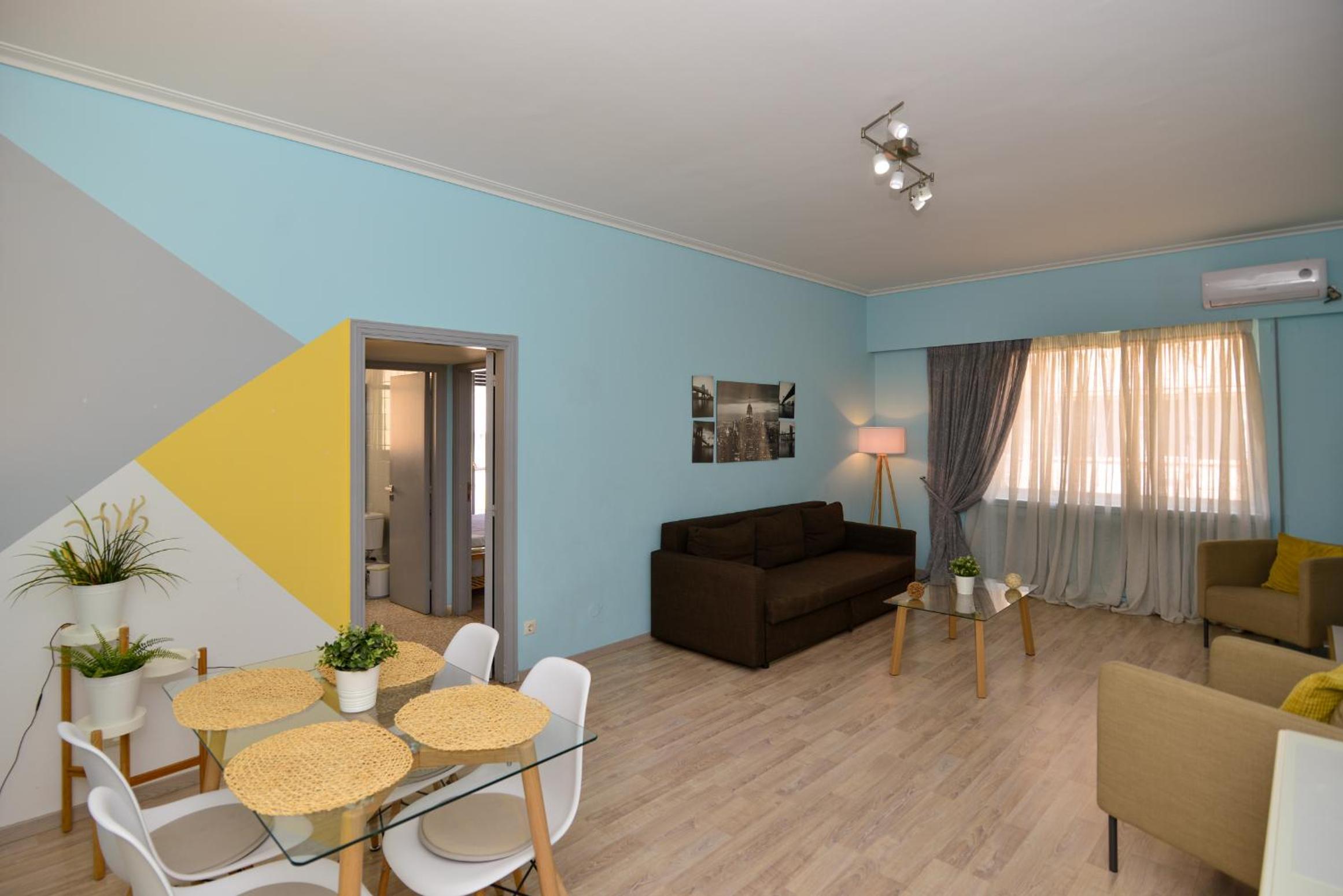 One-Bedroom Apartment