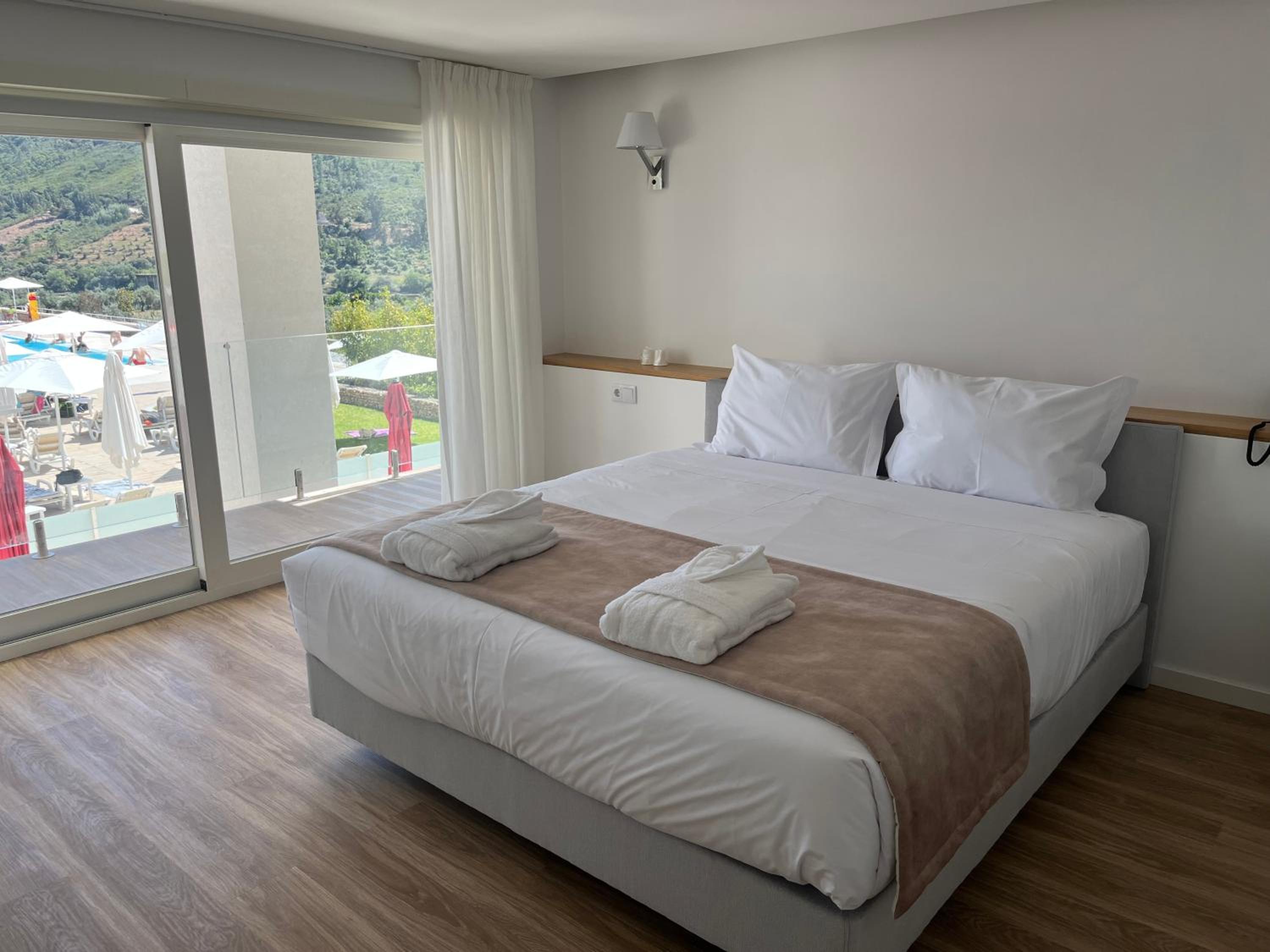 Superior Suite - Photo 6