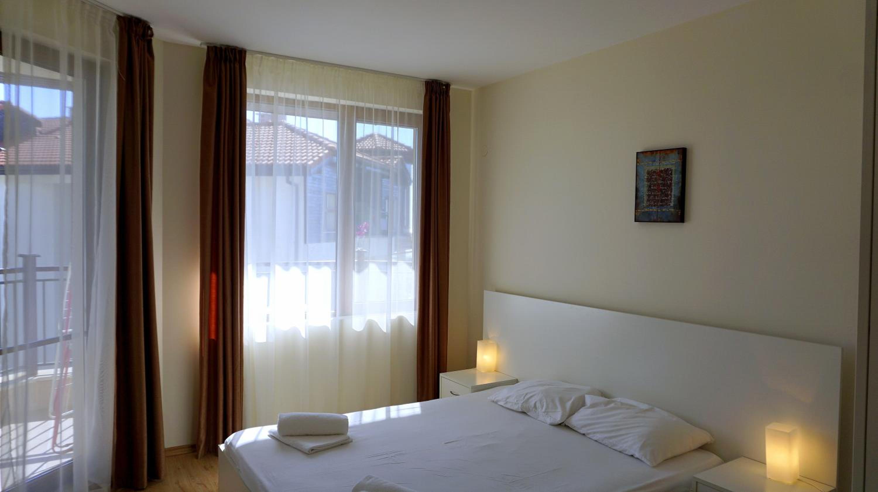 Apartment with Pool View  photo 3