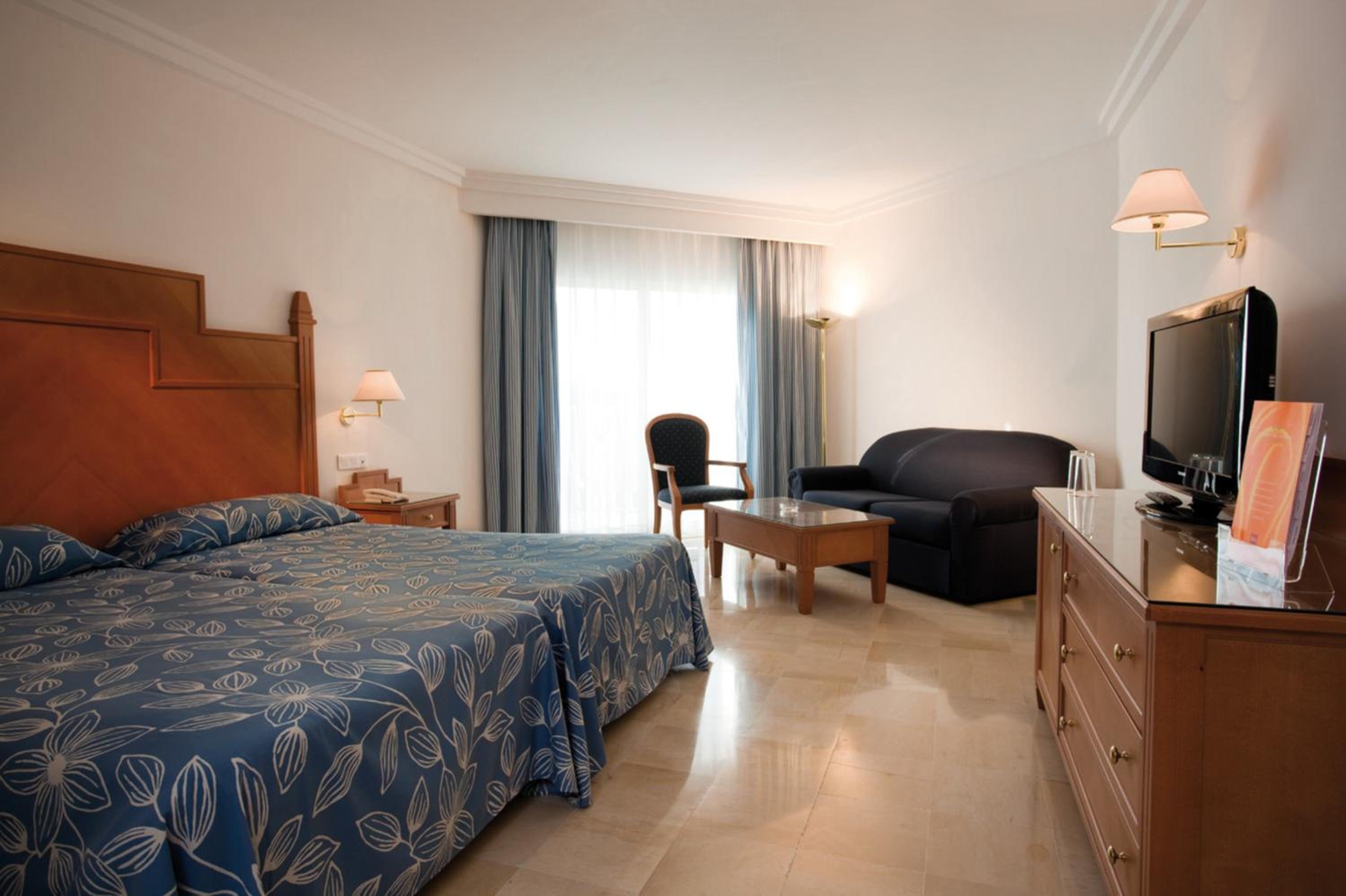 Junior Suite with Garden View