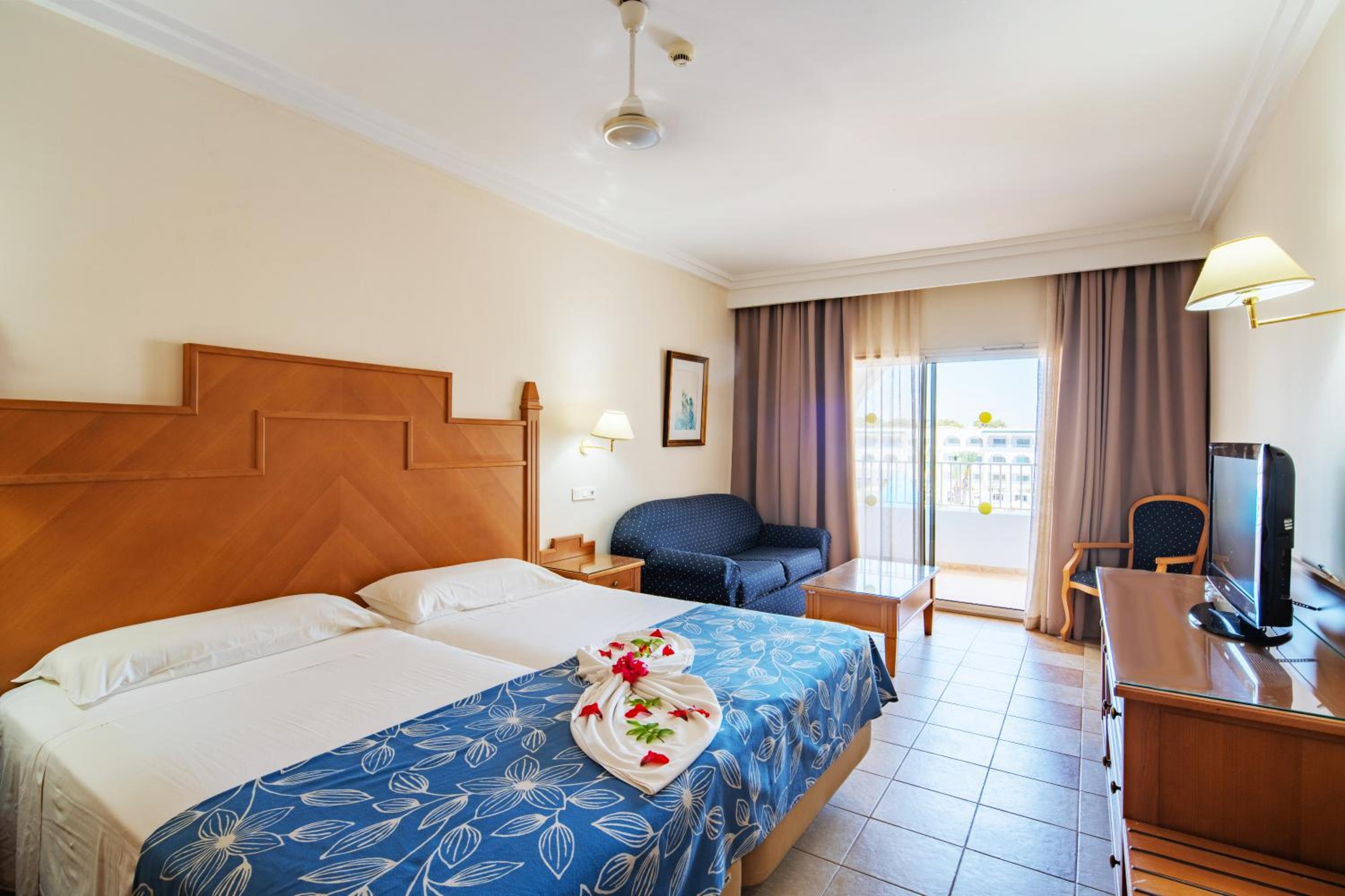 Junior Suite with Garden View