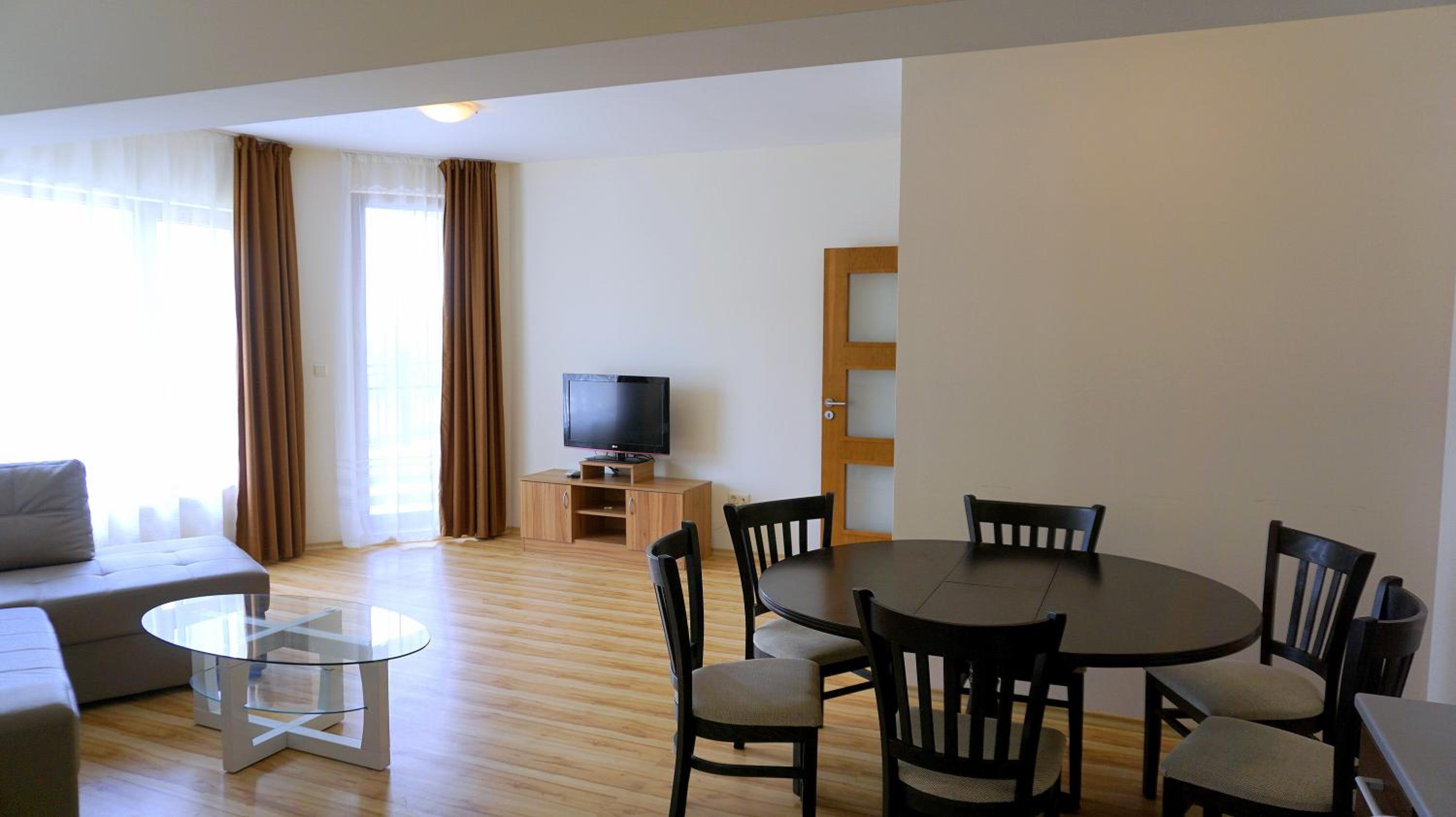 Apartment with Pool View photo 3