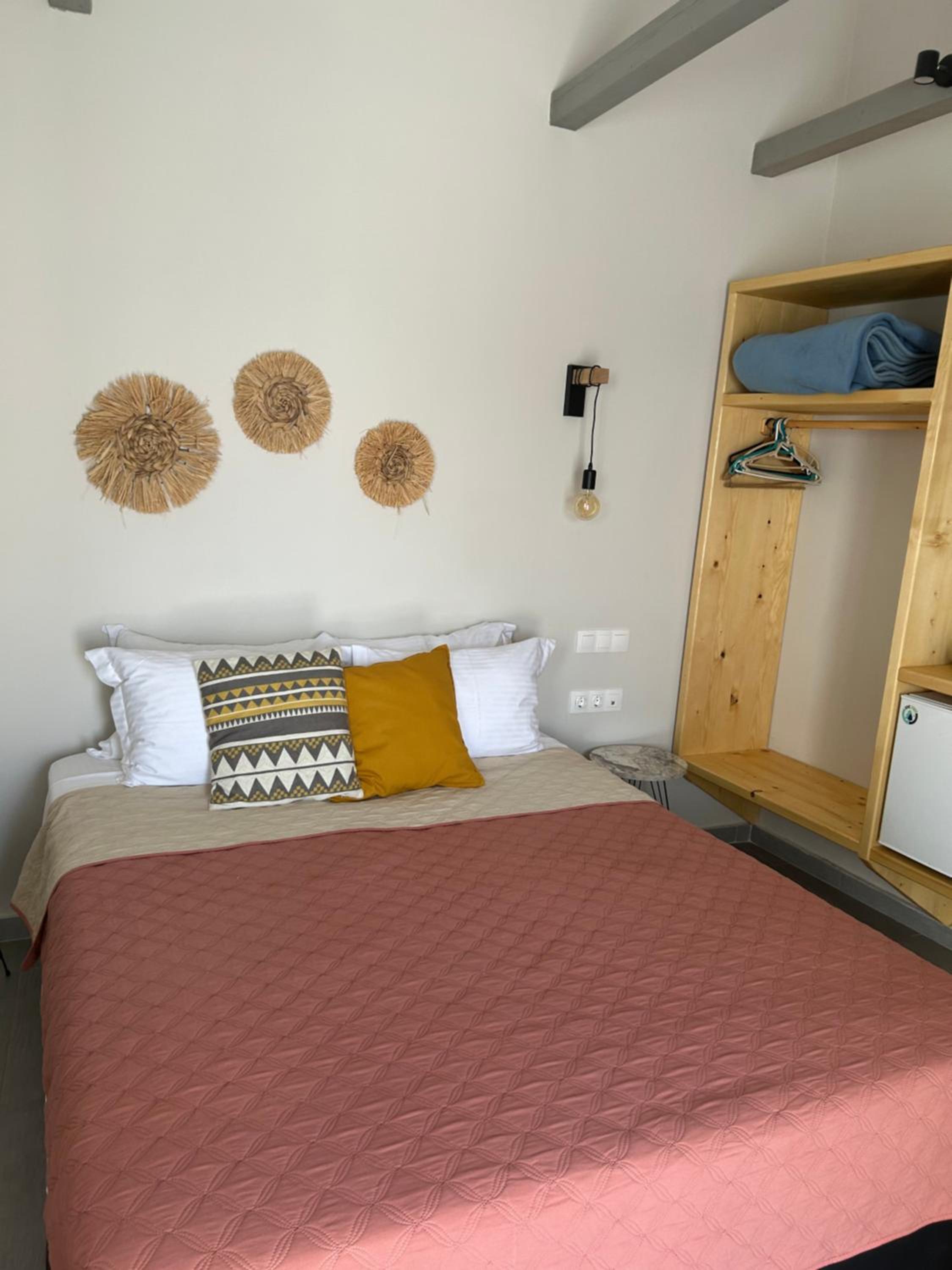 Small Double Room - Photo 11
