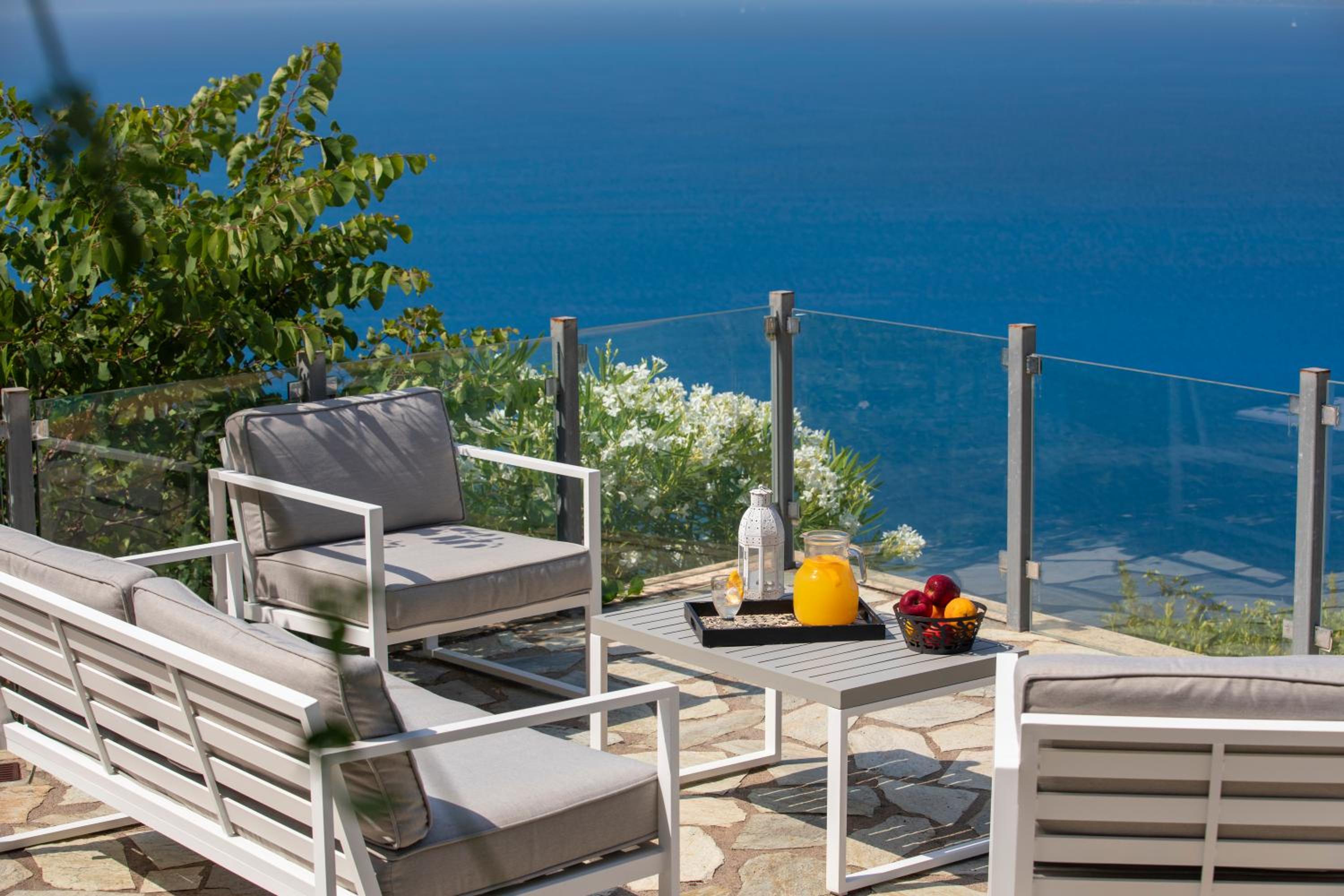 Villa with Sea View photo 2