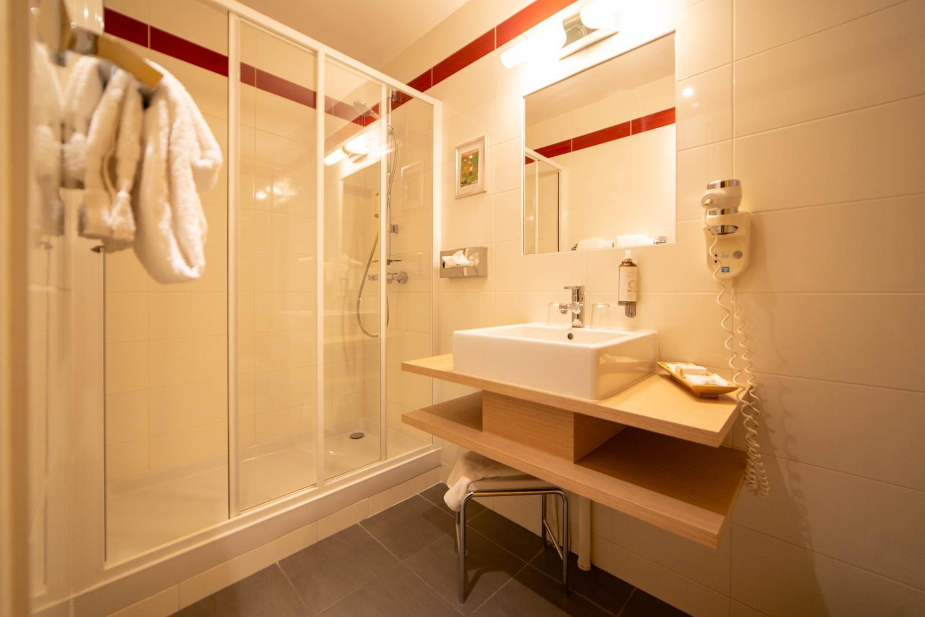 Superior Twin Room photo 2