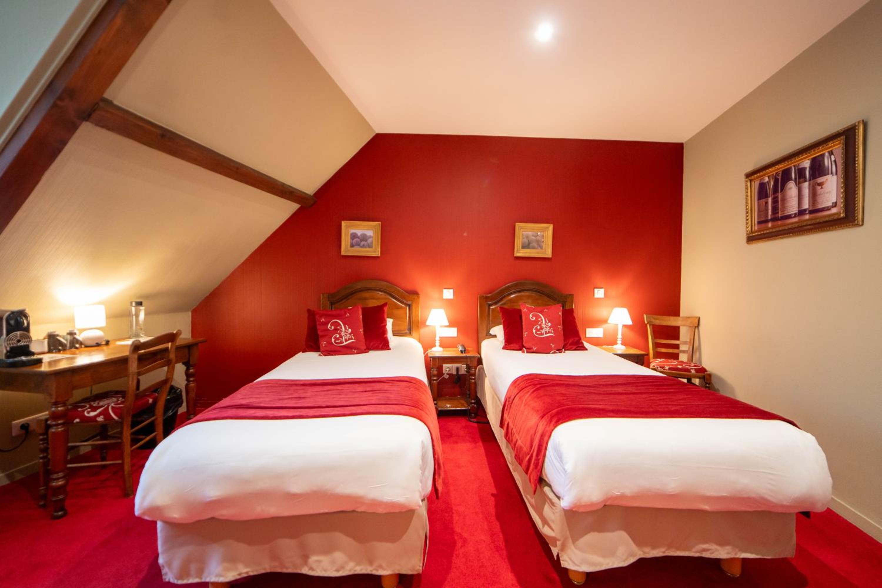 Superior Twin Room photo 3
