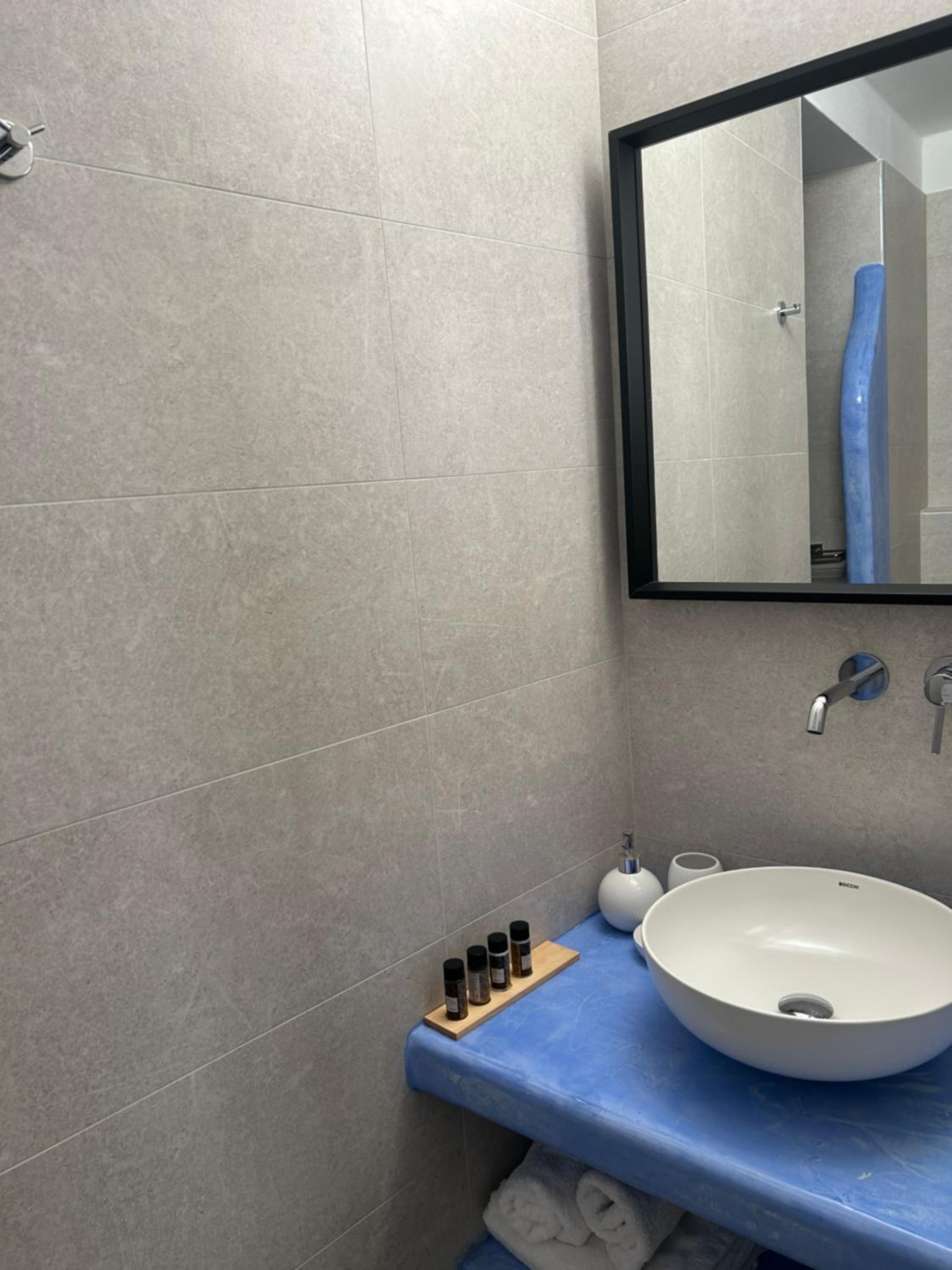 Small Double Room - Photo 4