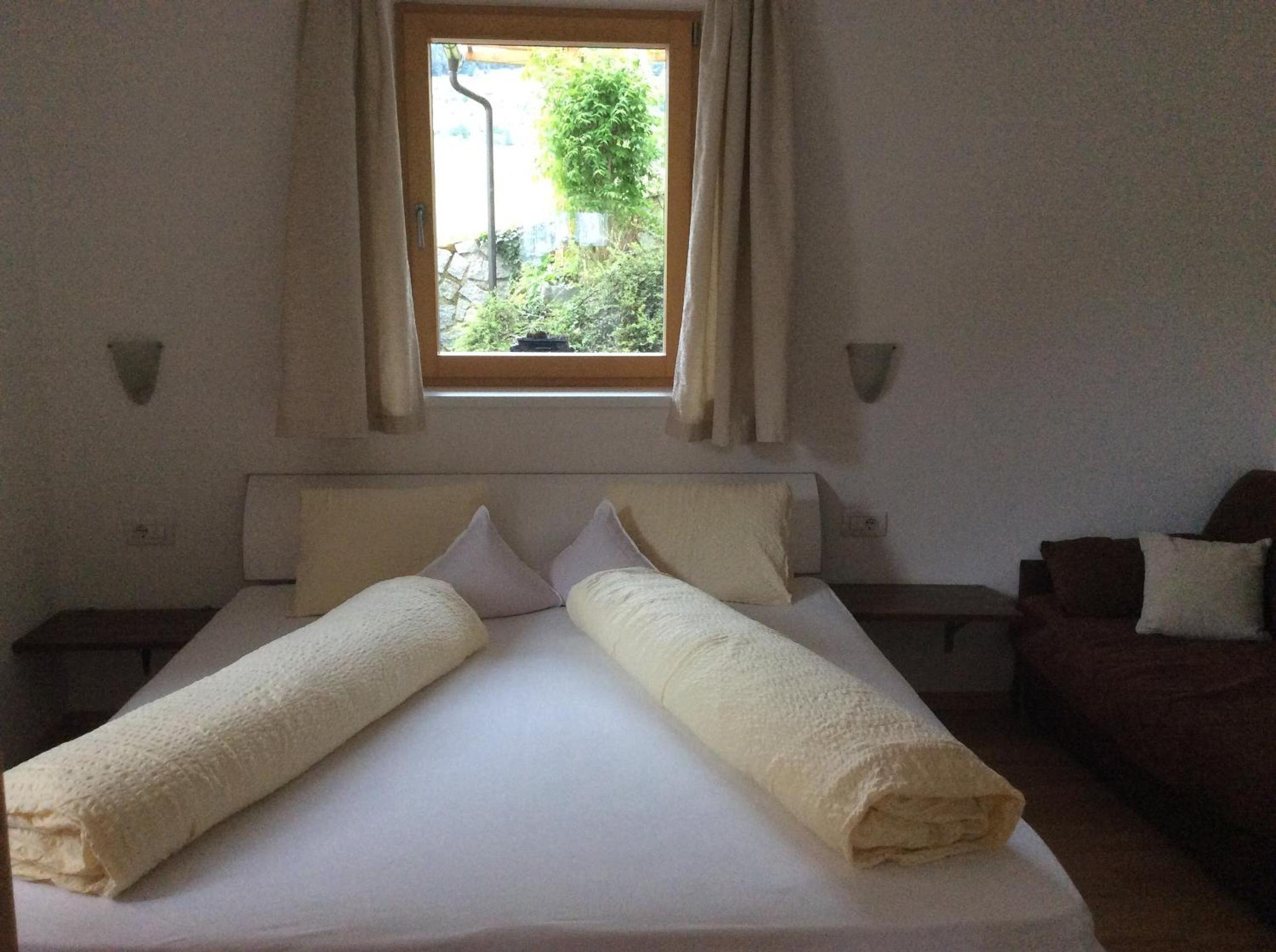 One-Bedroom Apartment with Balcony