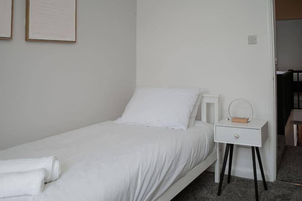 Three-Bedroom House photo 1