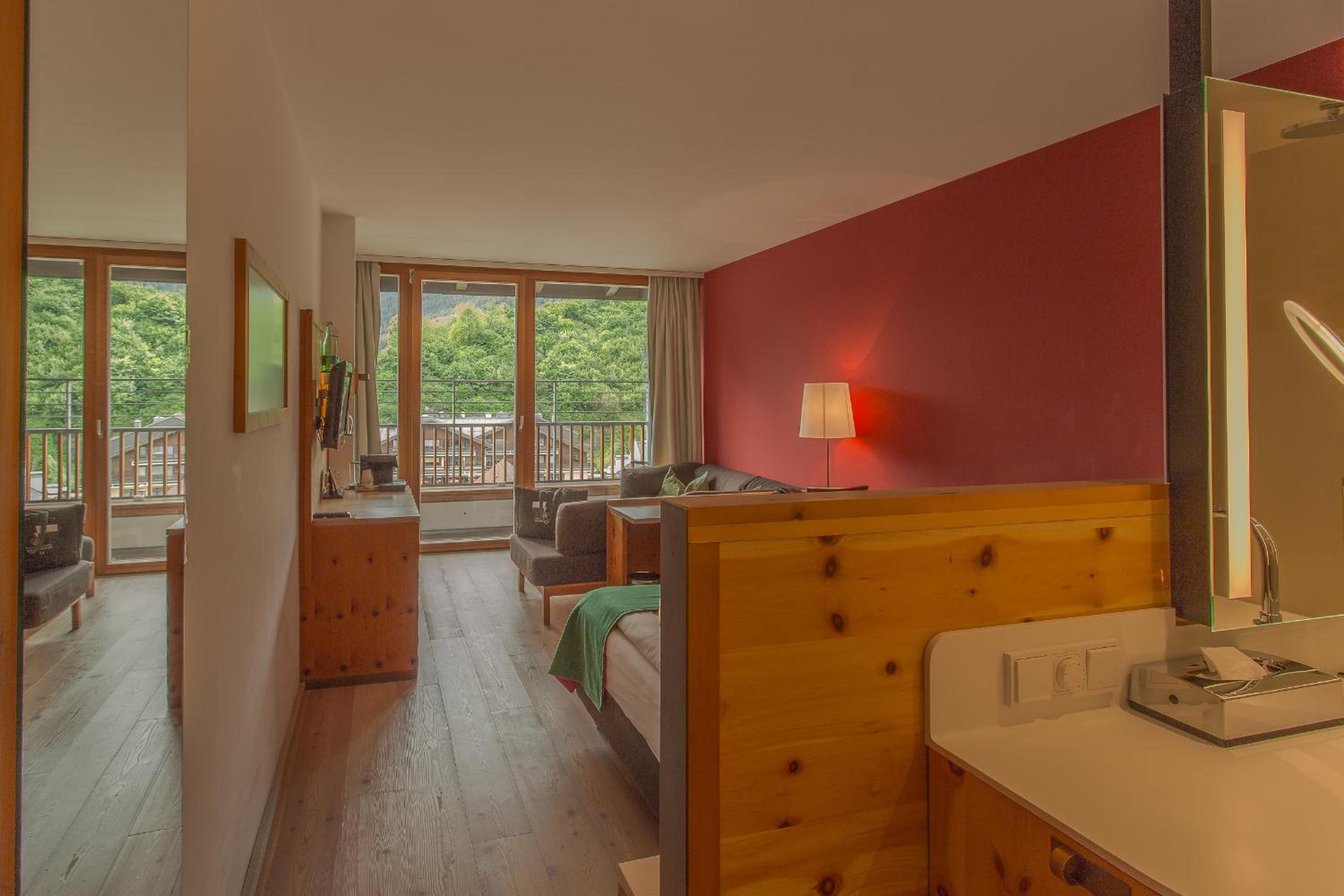 Exclusive Double Room with Balcony and Mountain View photo 1