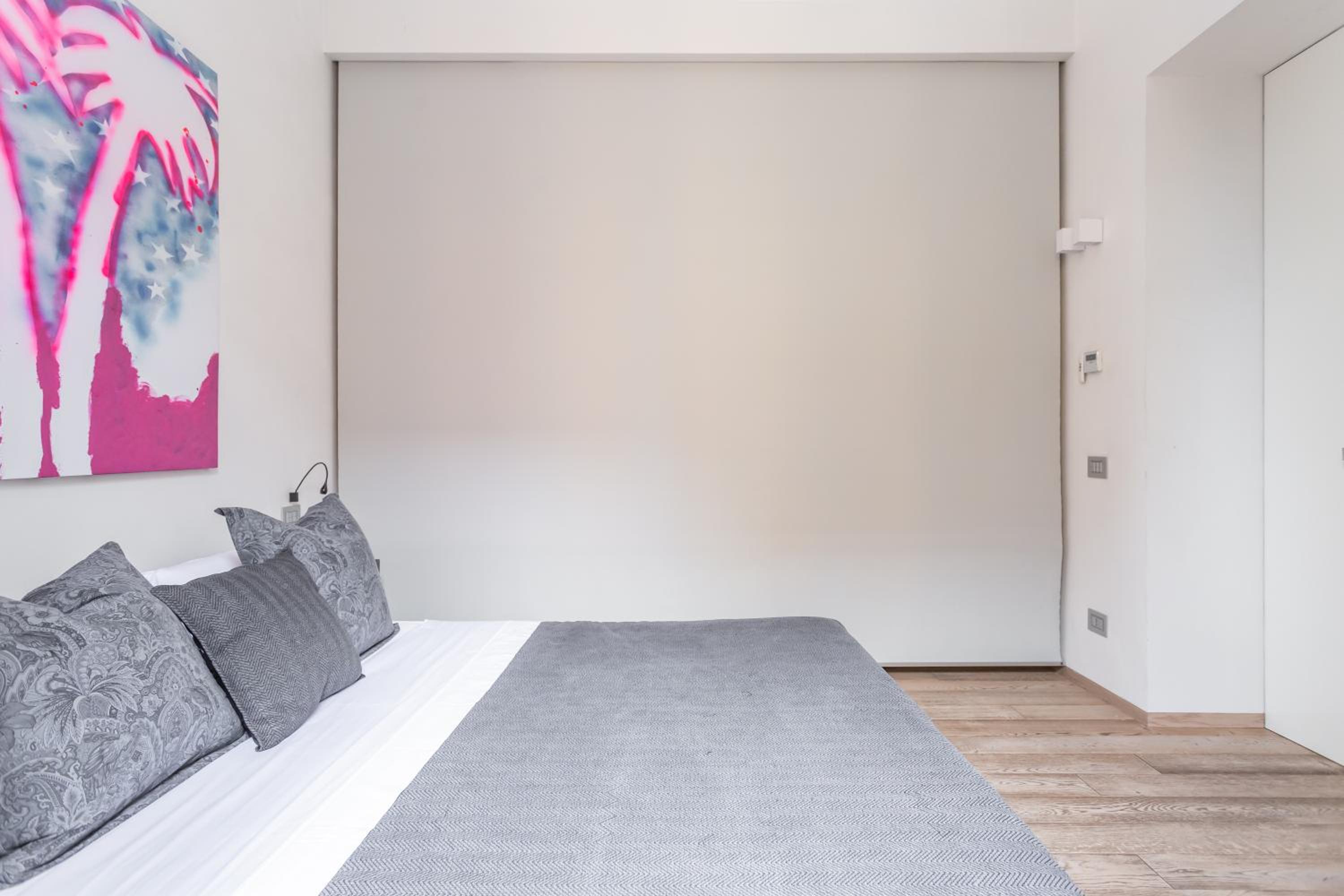 Two-Bedroom Apartment with Balcony photo 3