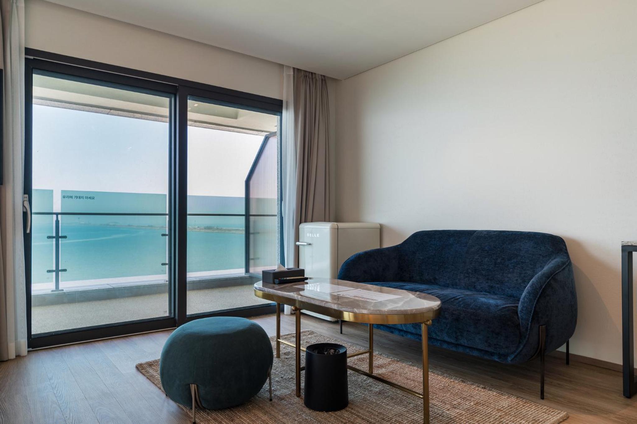 Triple Room with Sea View - Photo 6