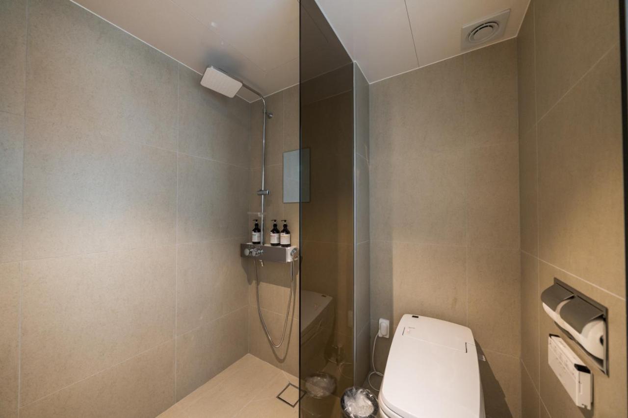 Double Room with Balcony and Sea View - Photo 4