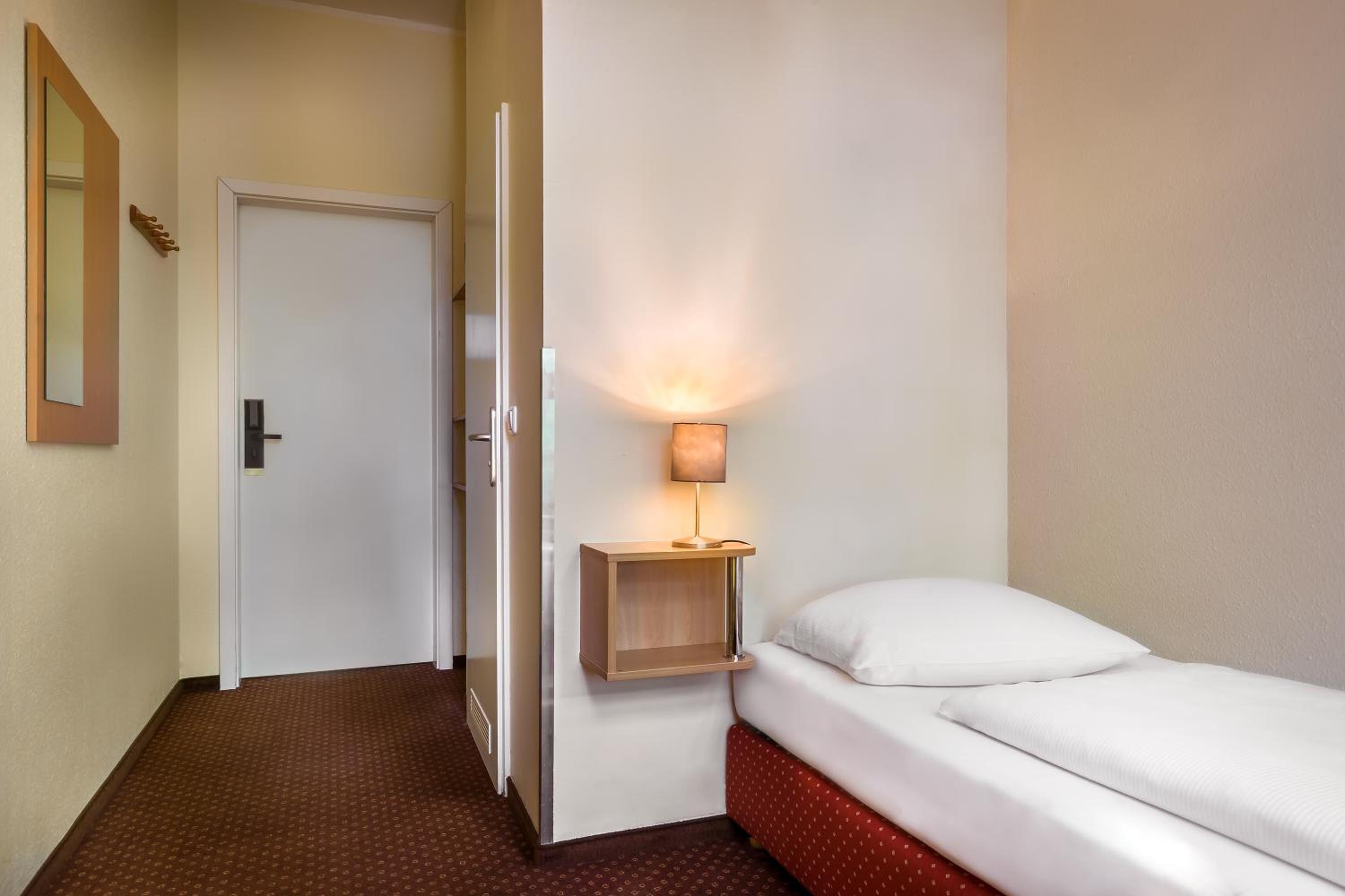 Economy Single Room
