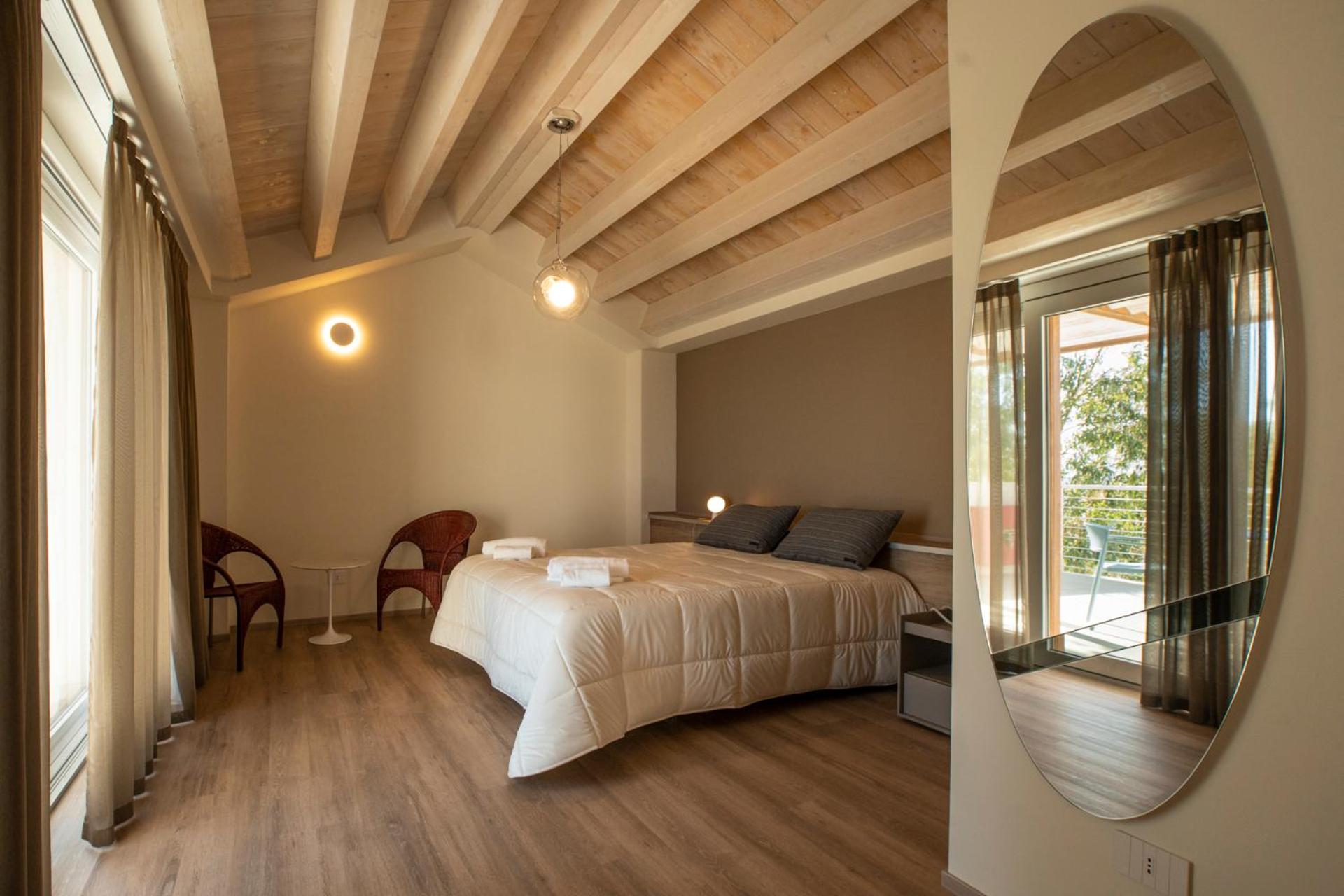 Junior Suite with Terrace - Photo 4