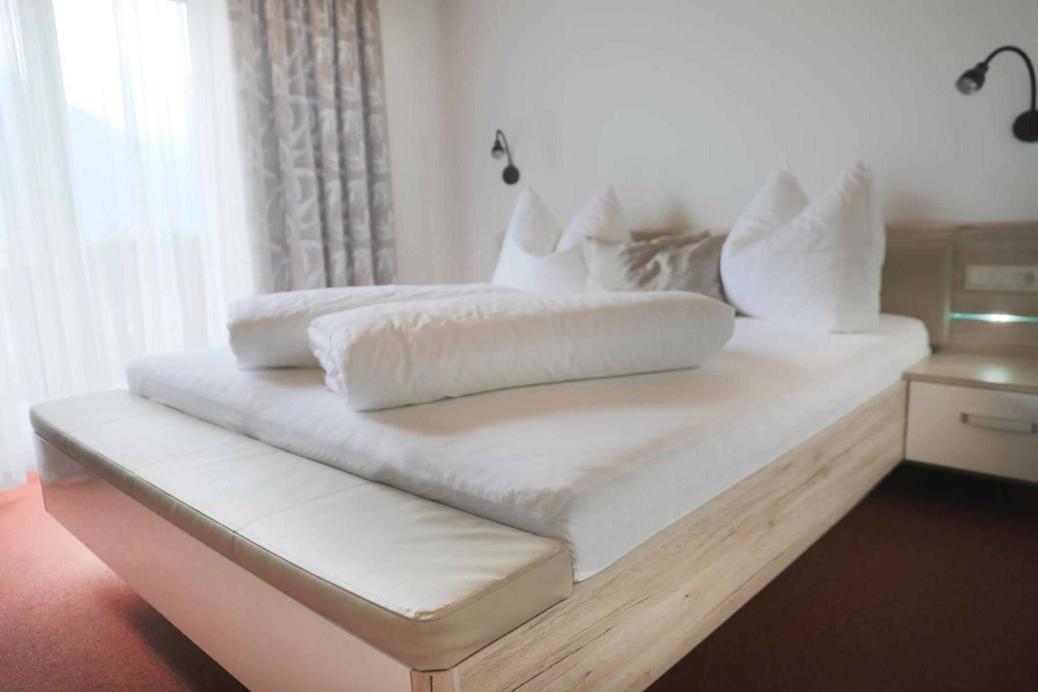 Deluxe Double Room with Balcony photo 1