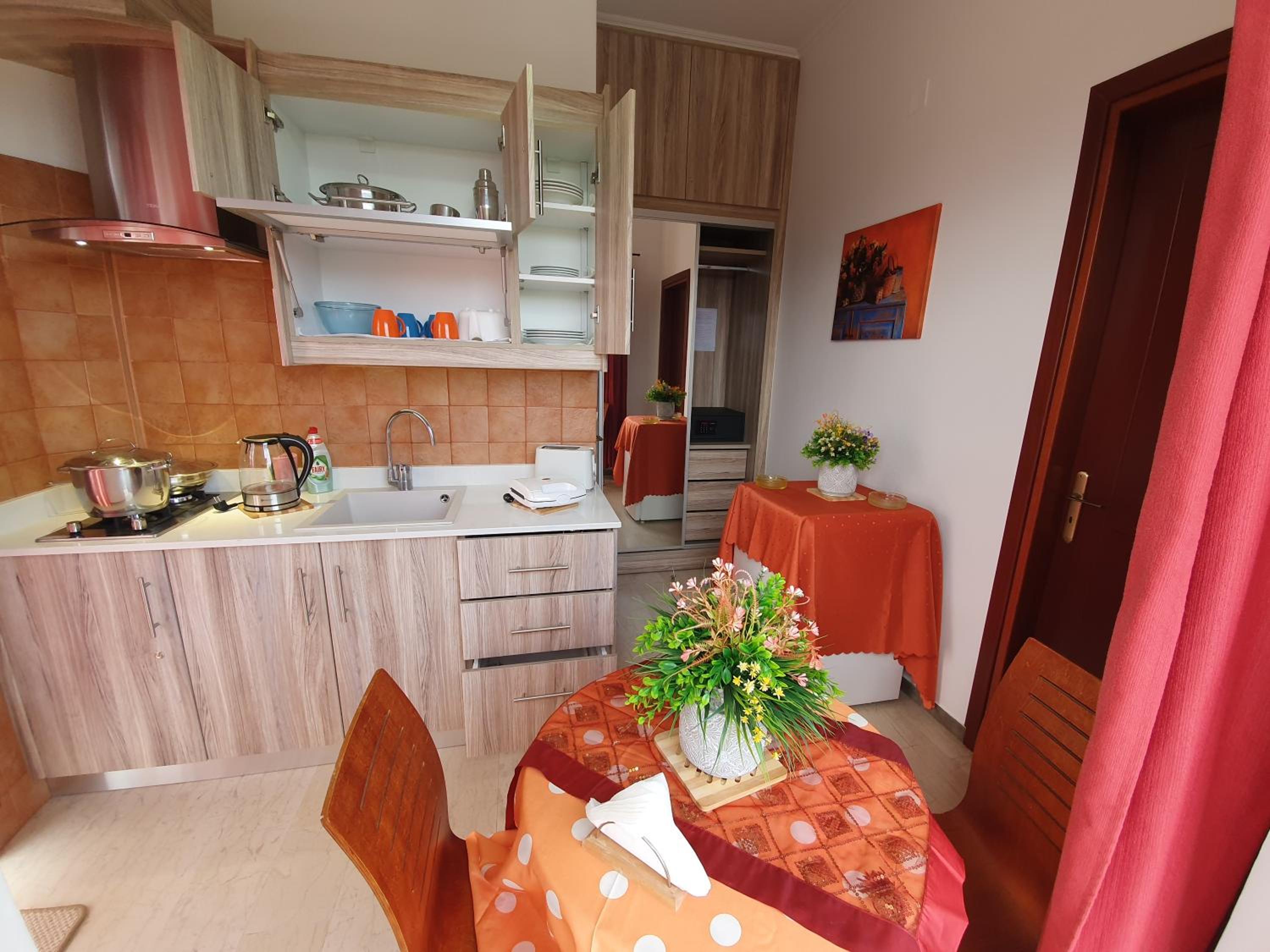One-Bedroom Apartment - Photo 12