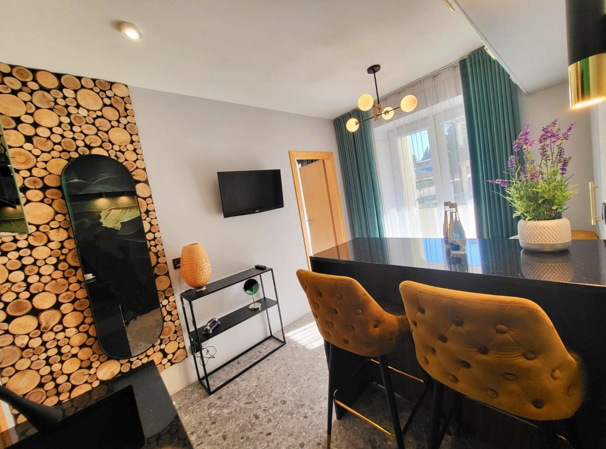 Apartment with Terrace photo 3
