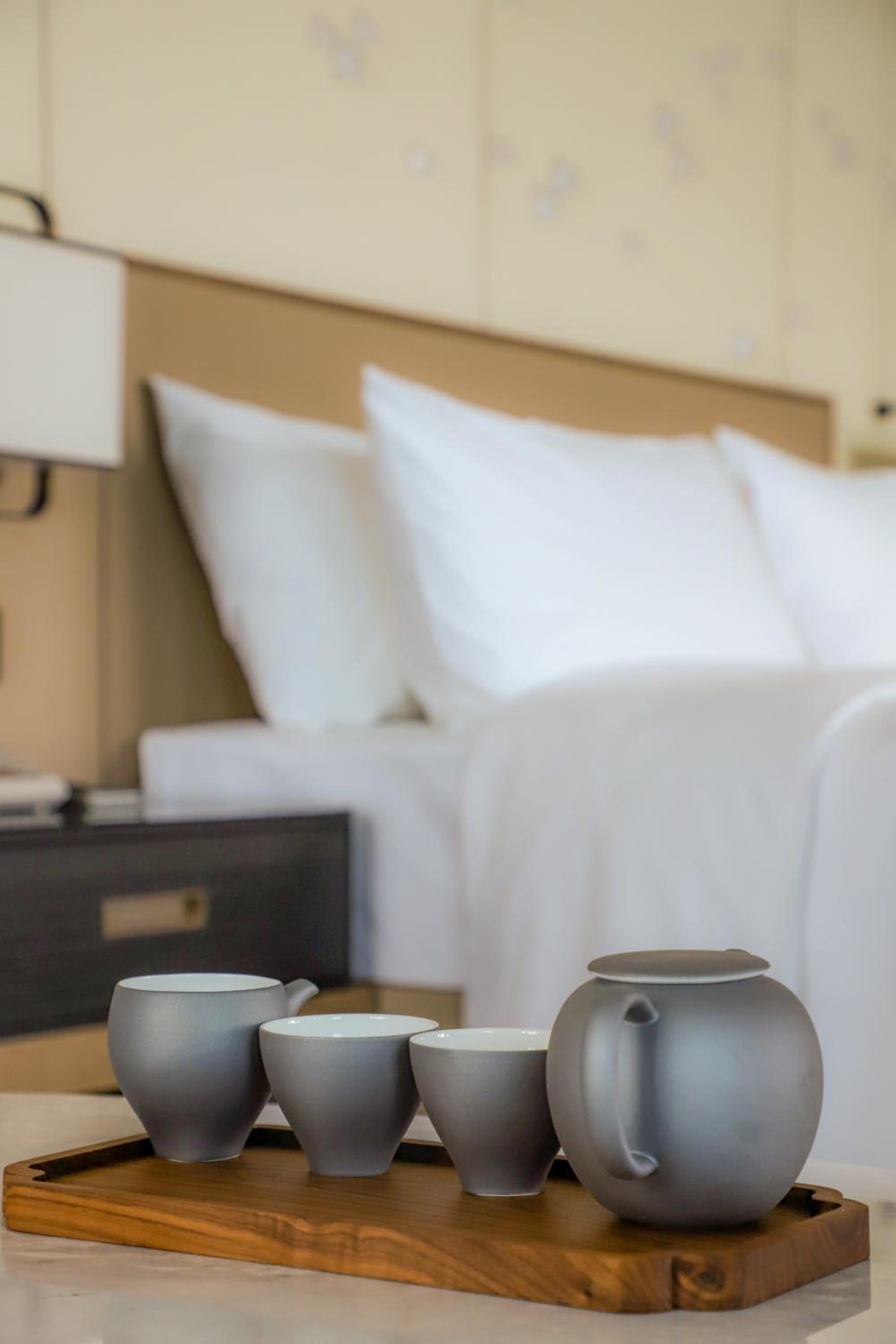 Executive King Suite with City View and Club Lounge Access