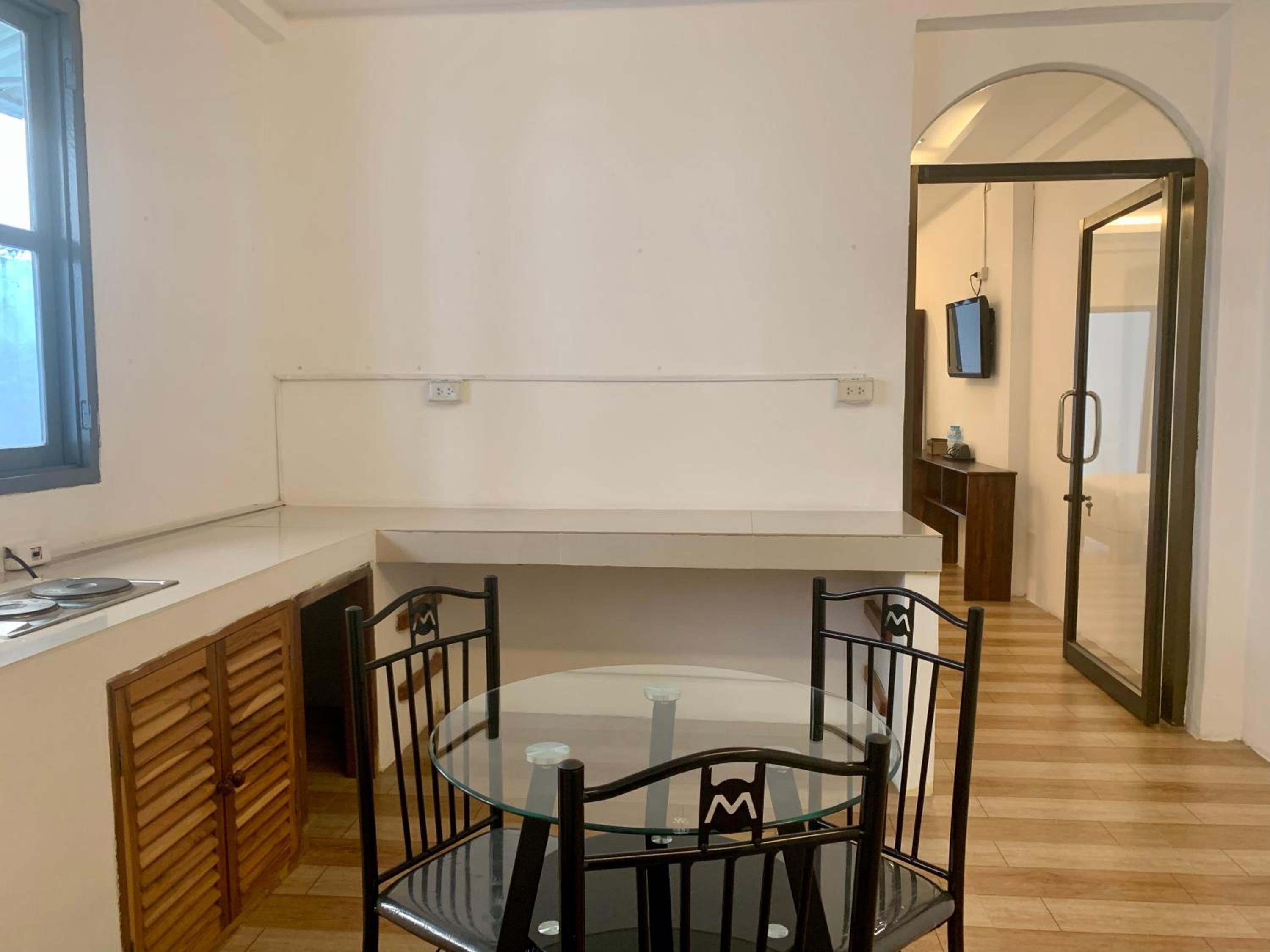 Apartment - Ground Floor photo 2