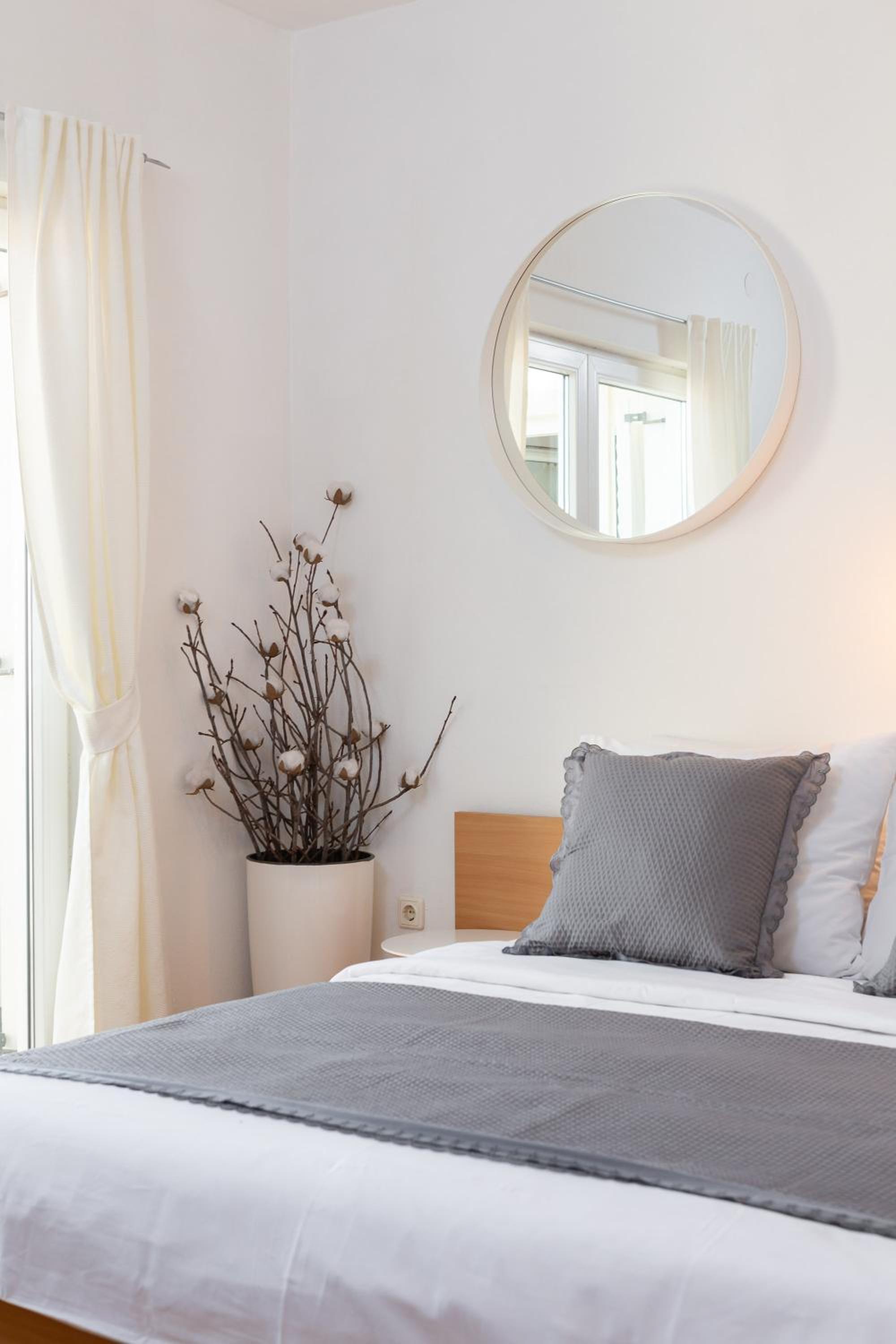 One-Bedroom Apartment with Balcony - Photo 33