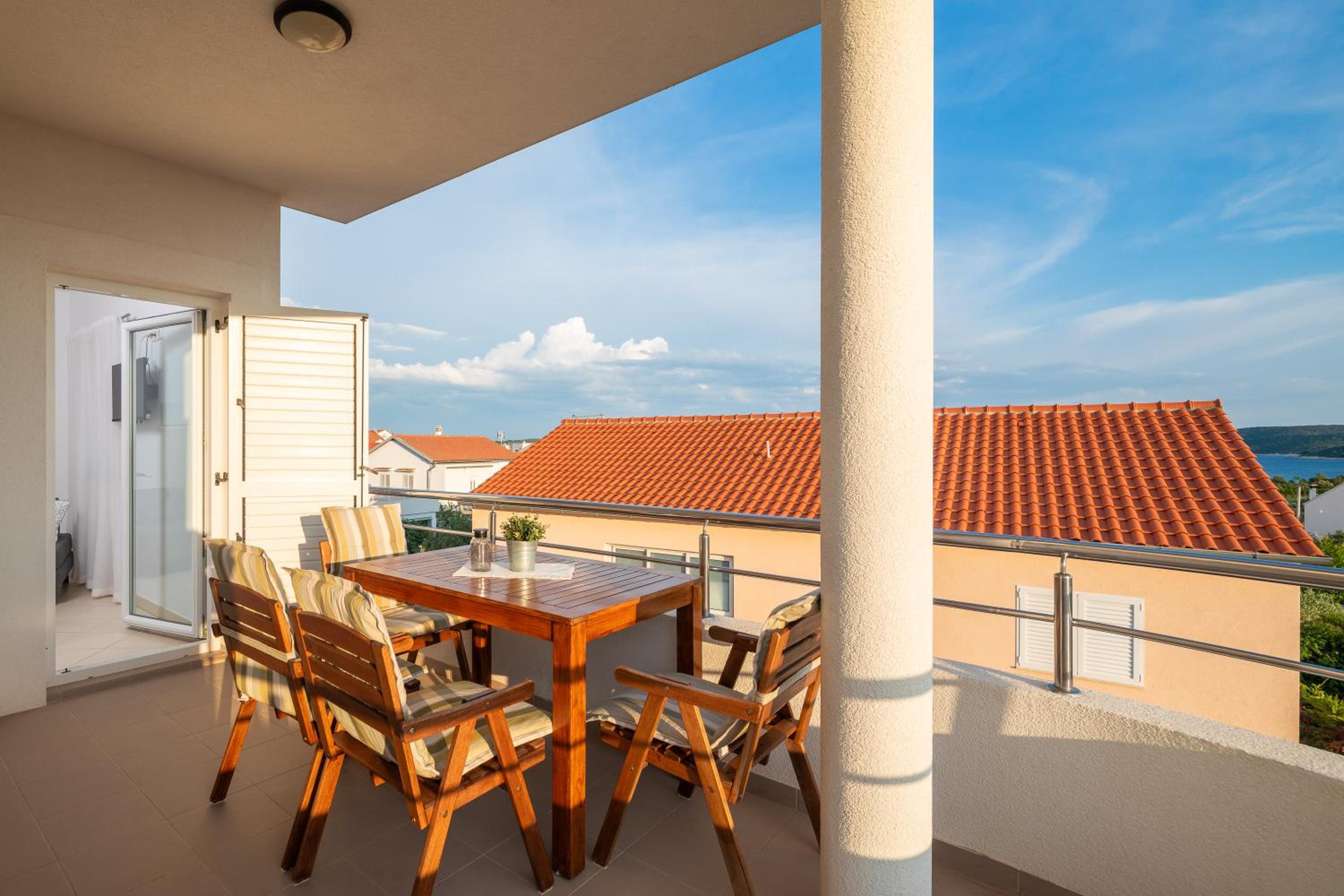 One-Bedroom Apartment with Balcony - Photo 28