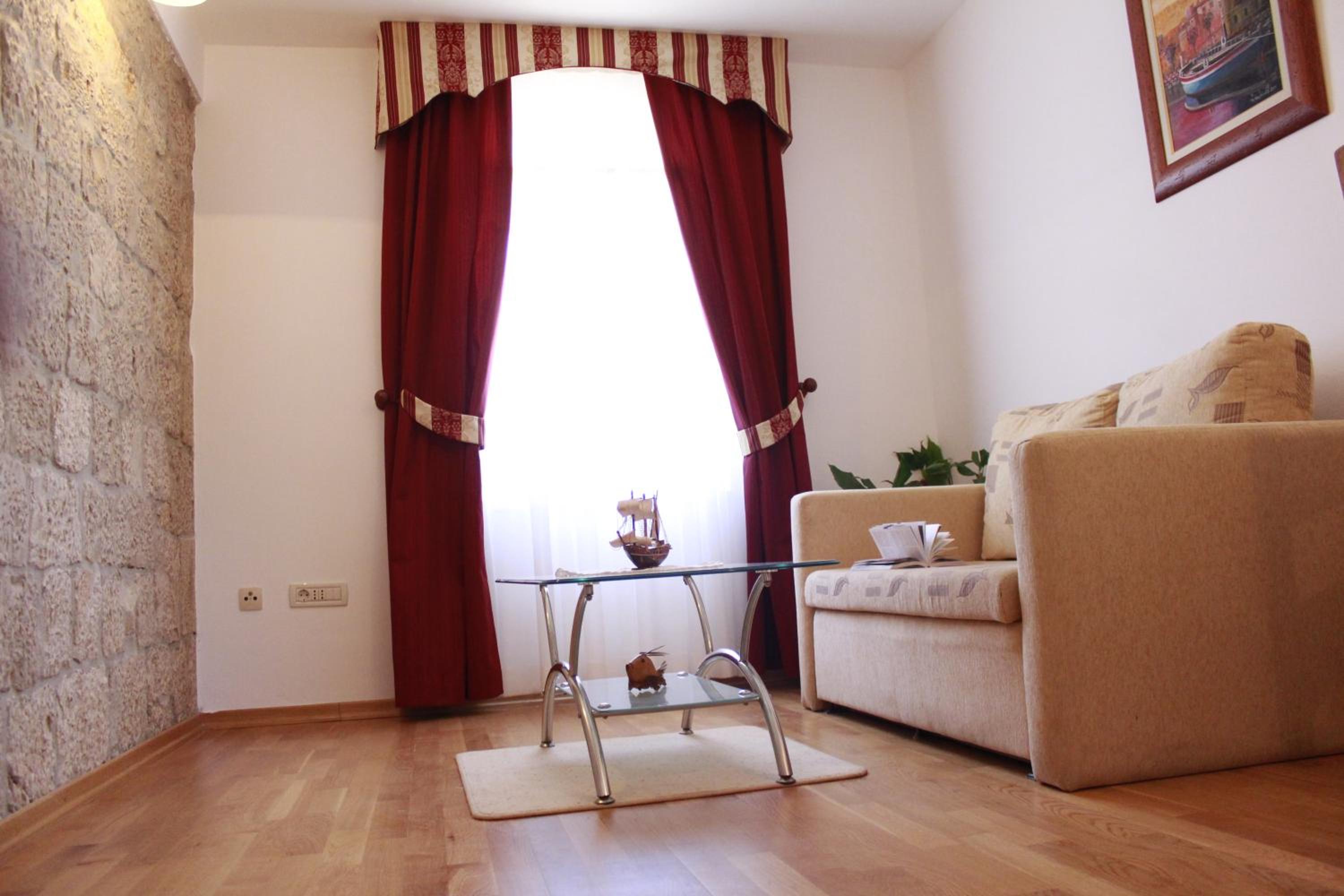 Junior Suite with Sea View - Photo 13