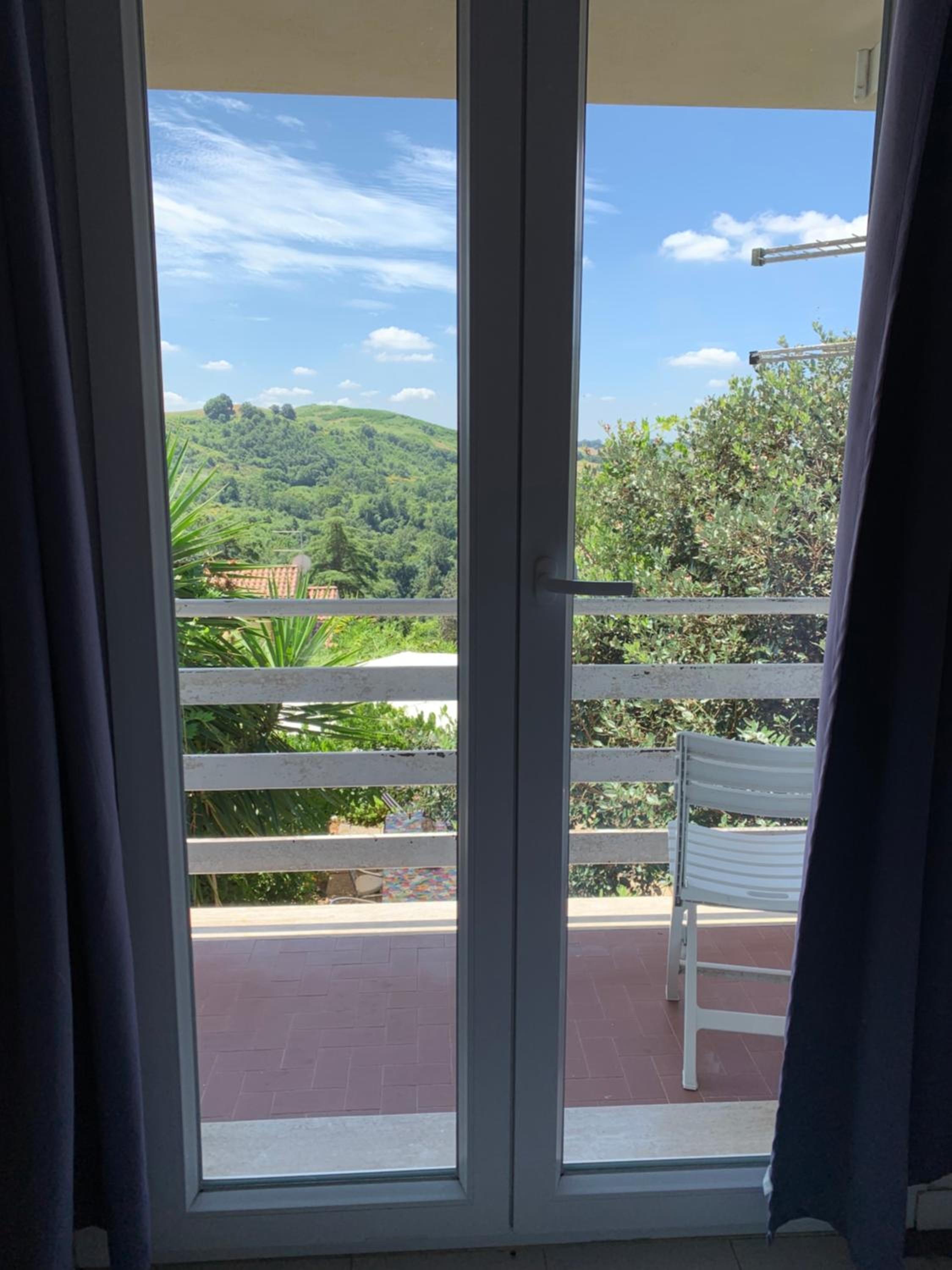 Double Room with Private External Bathroom - Photo 11