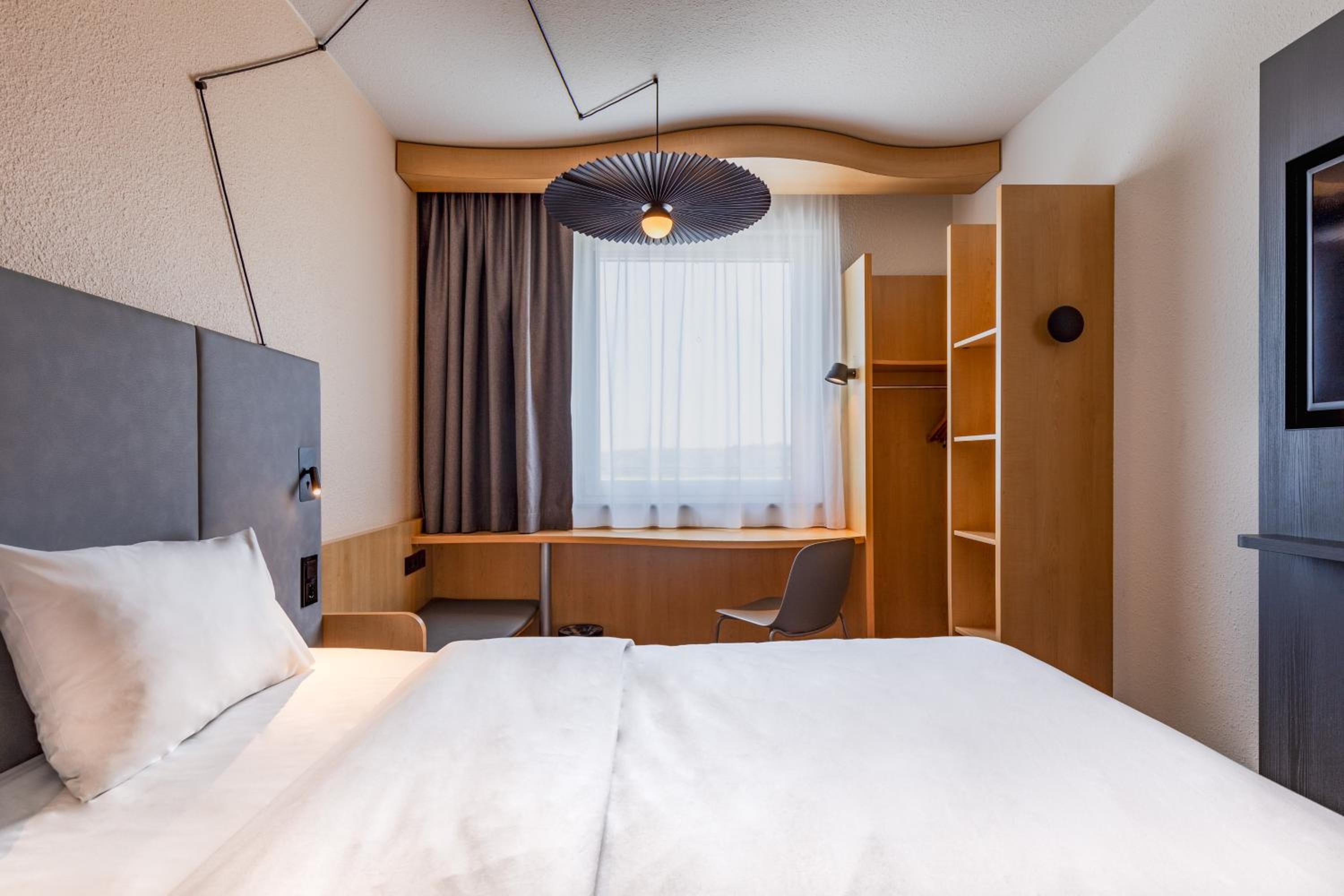 Standard Double Room - Photo 3
