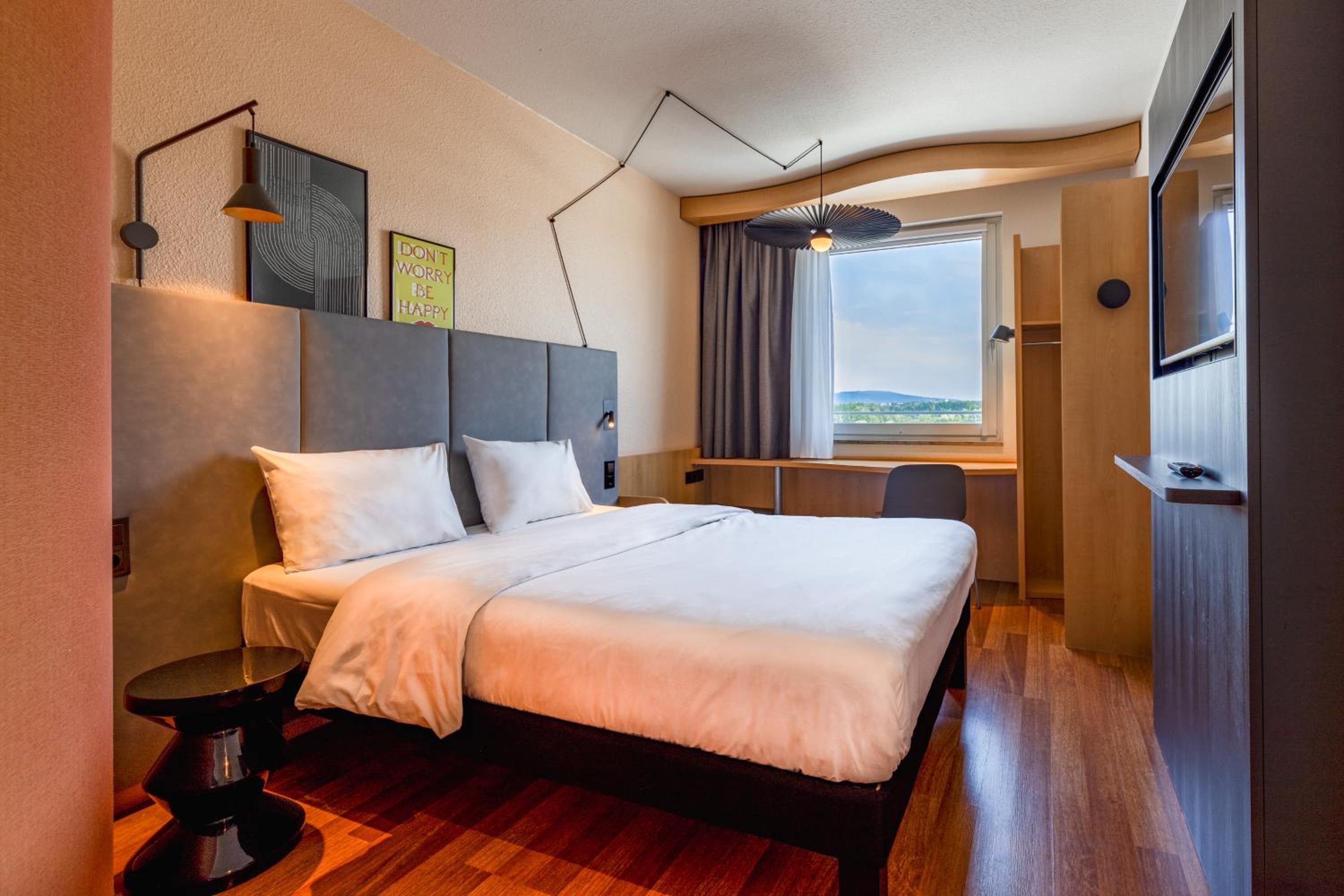 Standard Double Room - Photo 2