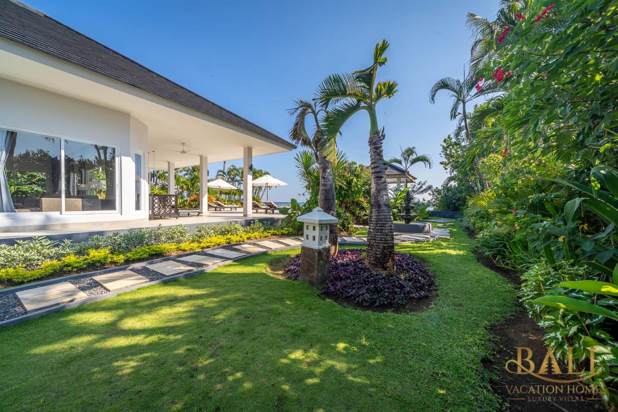 Villa - Beach Front photo 3