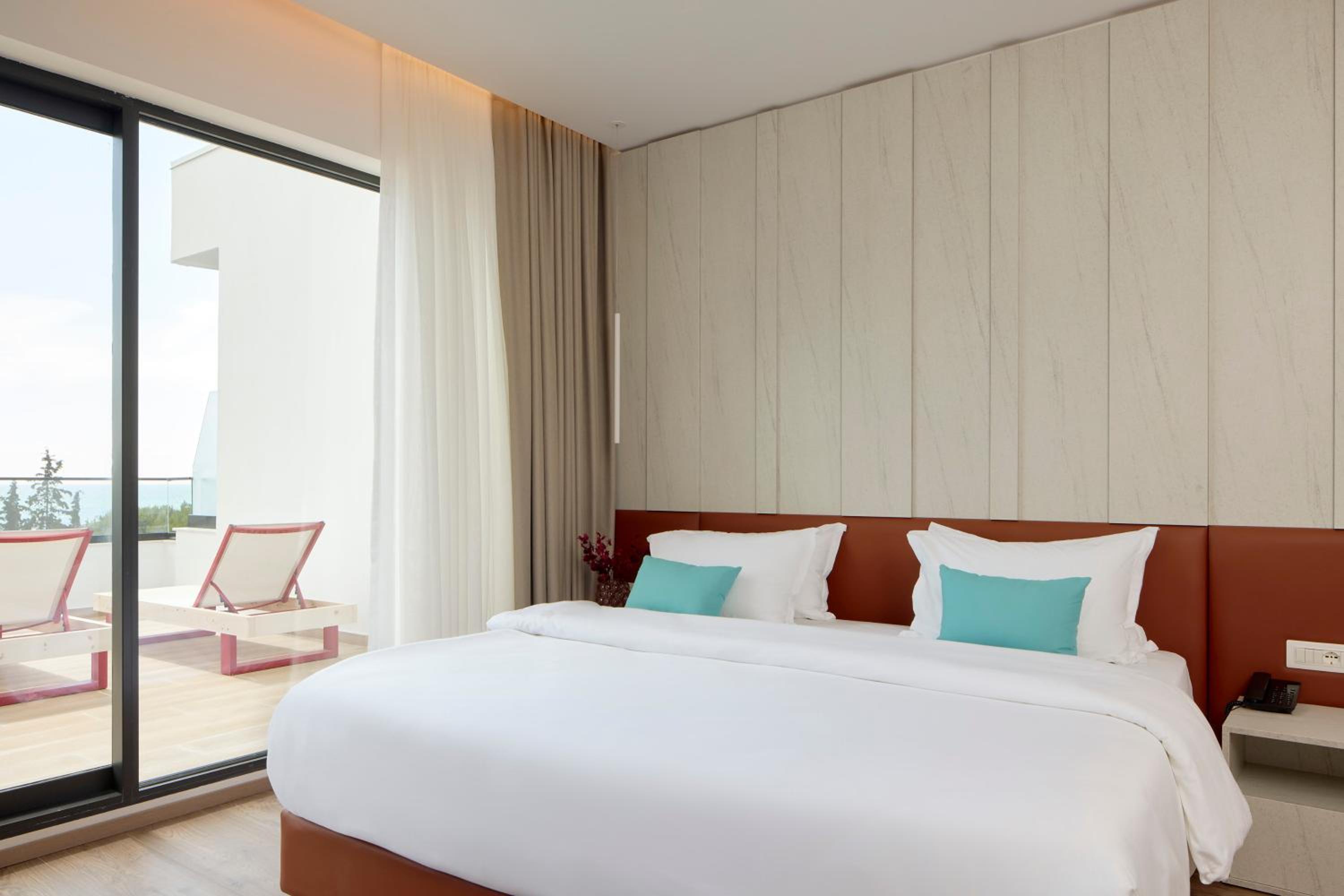 Junior Suite Sea View with Terrace (2 Adults +1 Child) photo 2