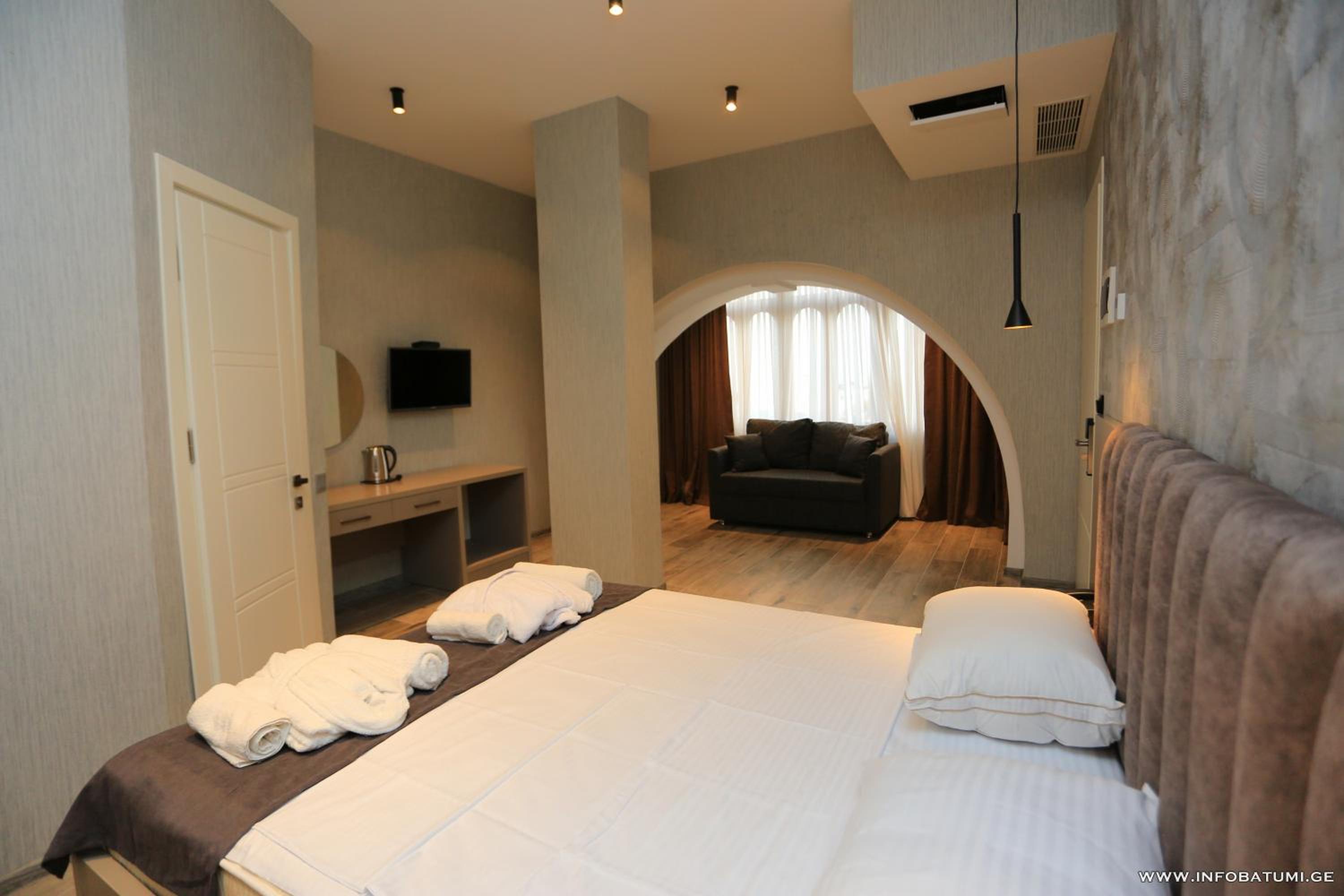 Deluxe Double Room With Balcony And Sea View