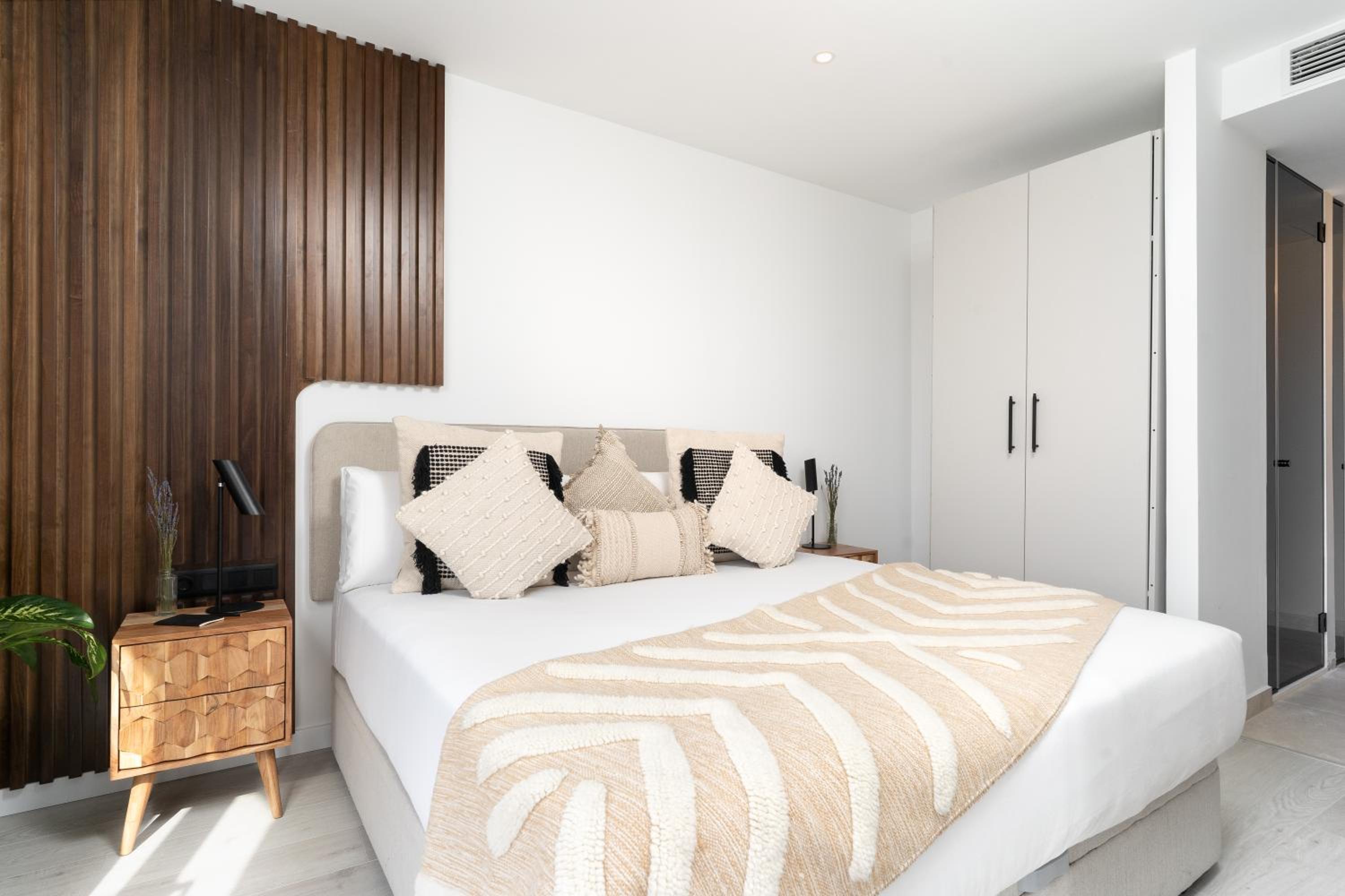Ático de una habitación con terraza