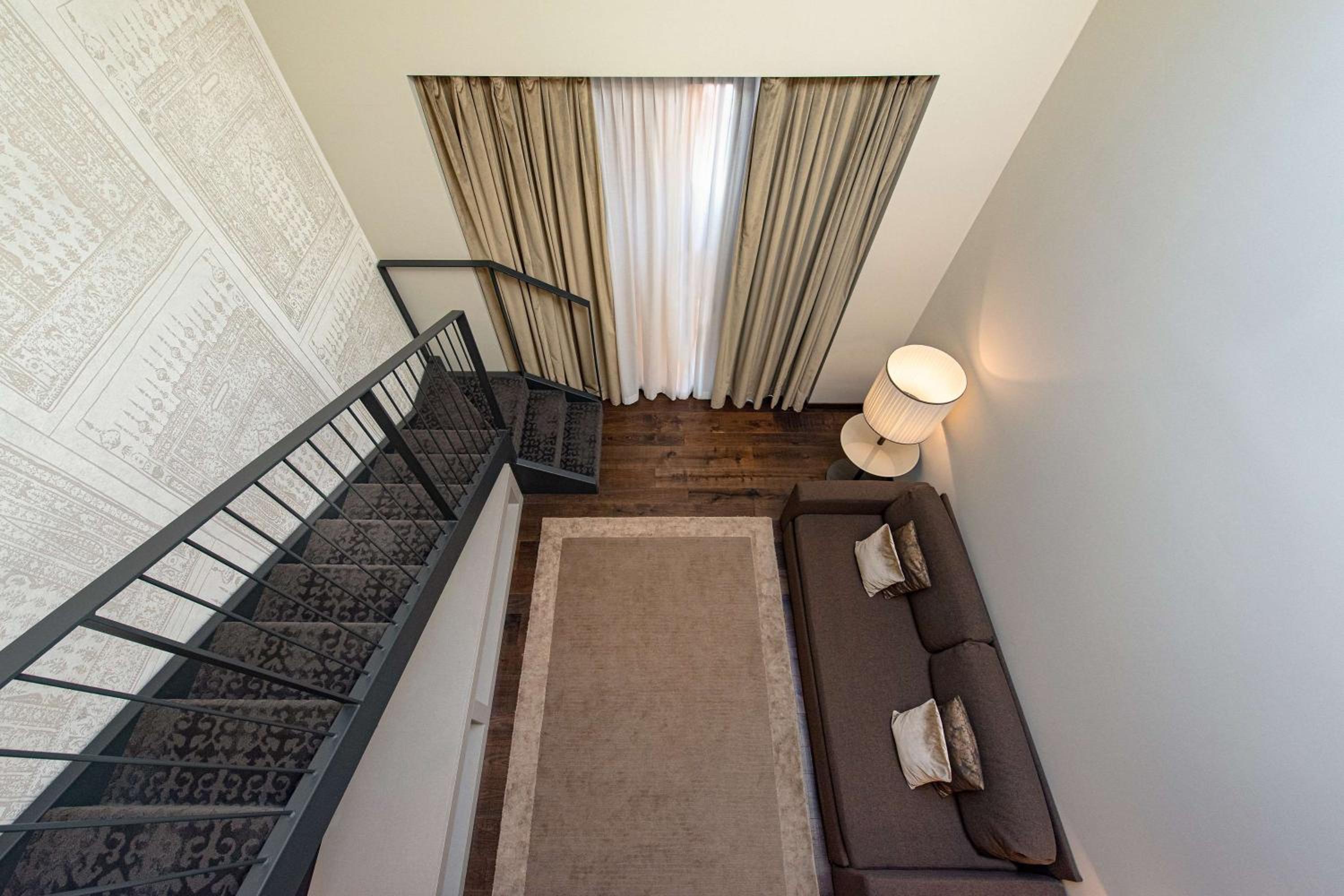 Duplex Suite - Photo 3