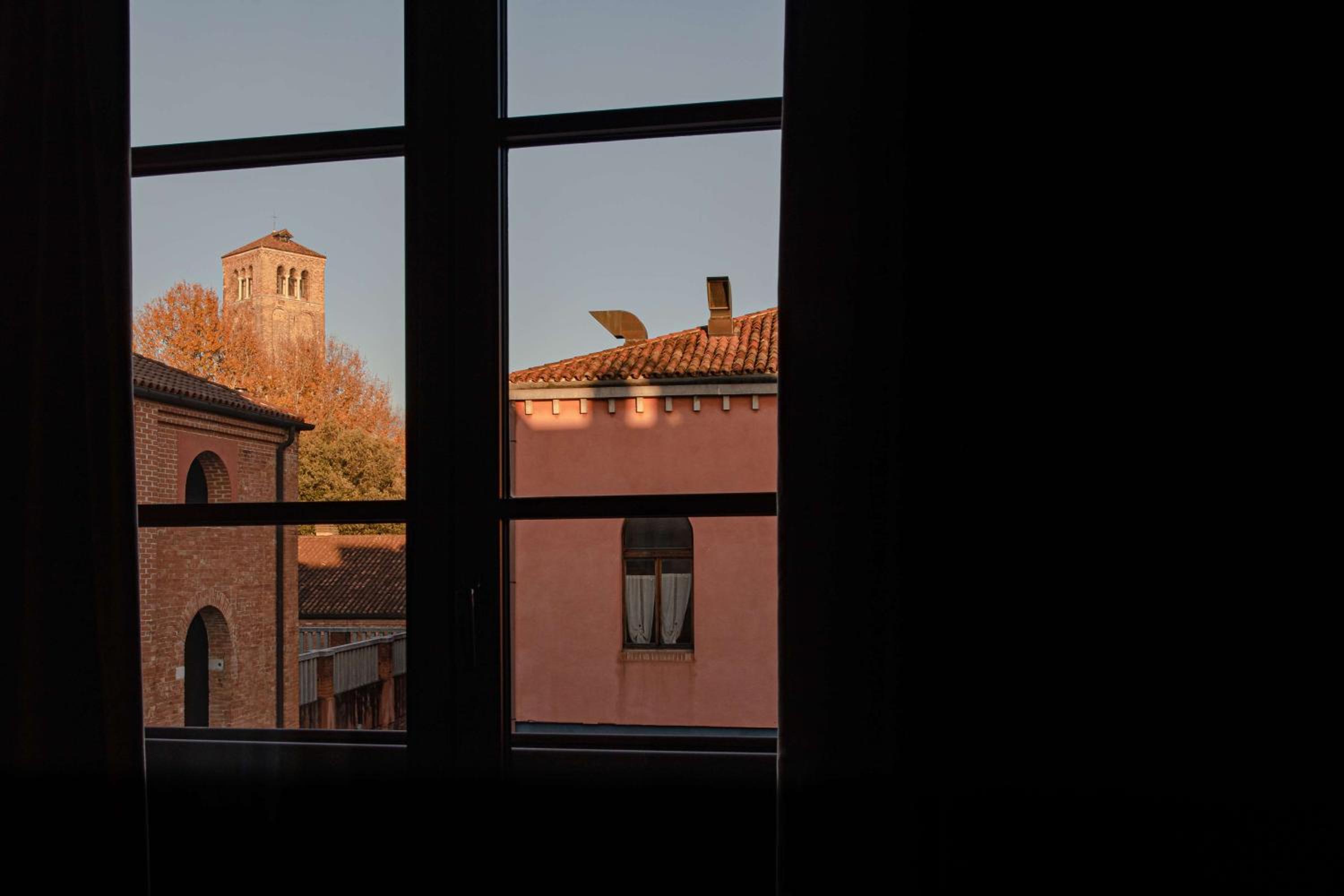 King Room with Courtyard View - Photo 4
