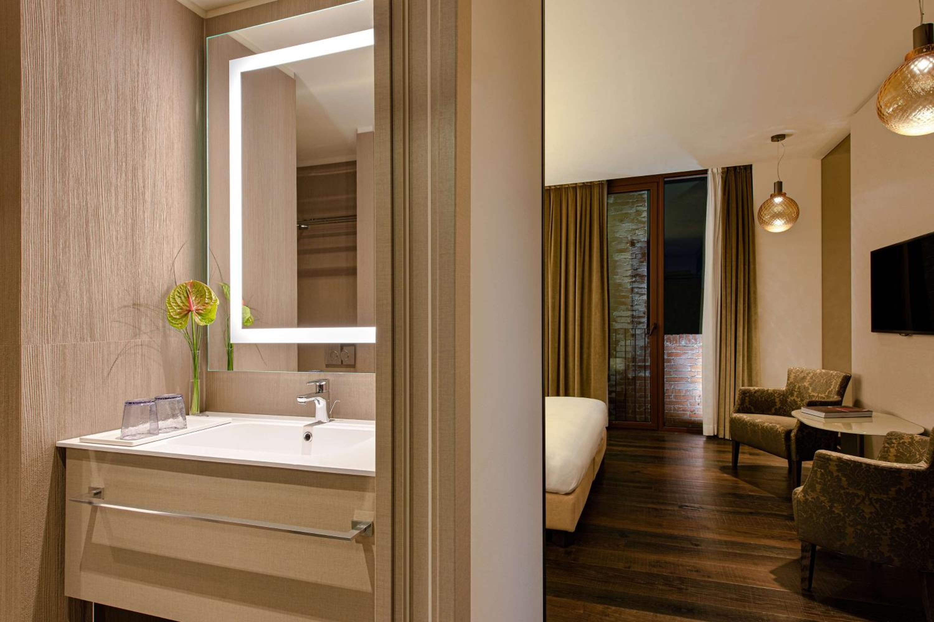 Twin Room - Photo 4