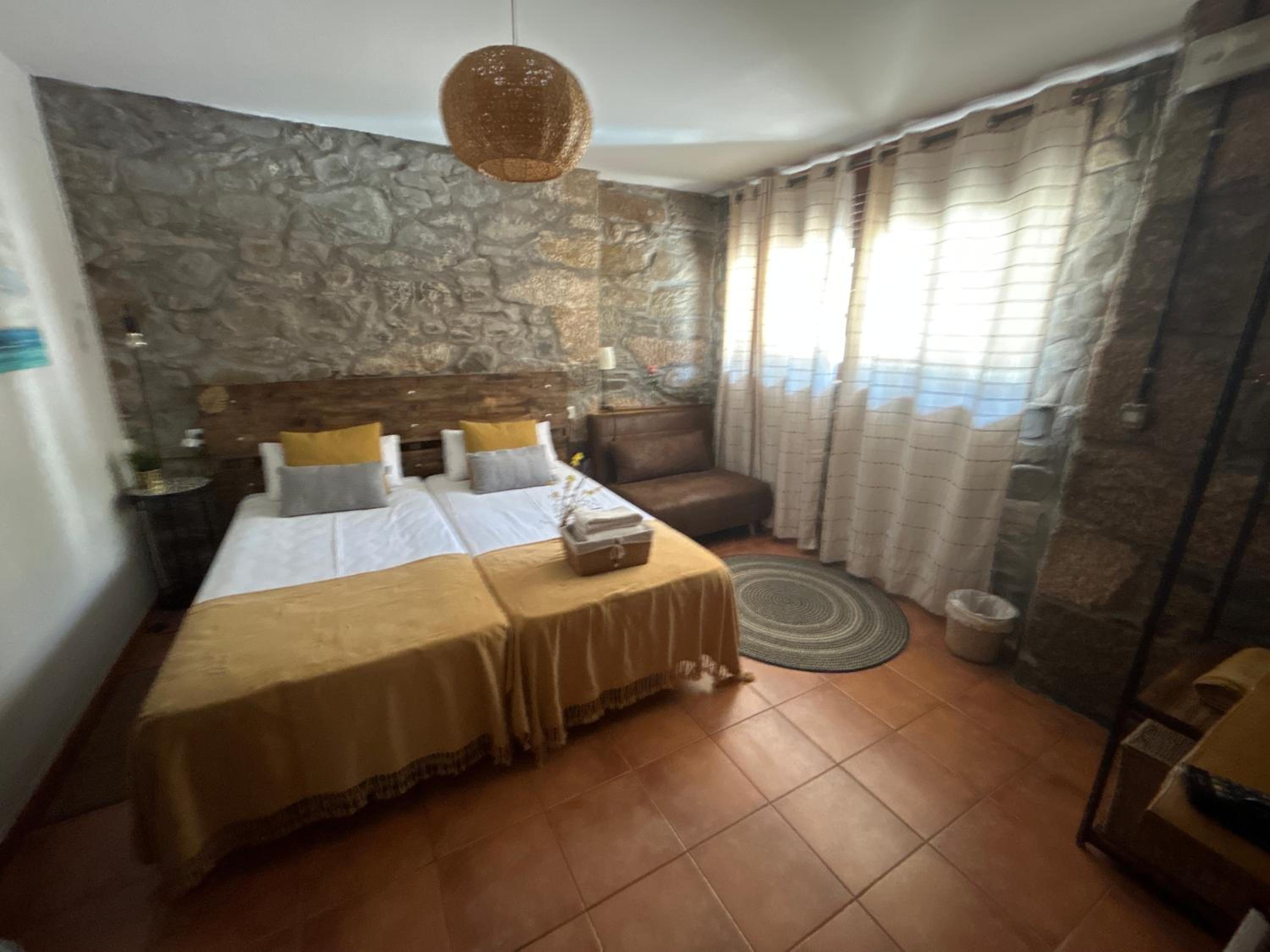 Habitación Triple con Baño Privado